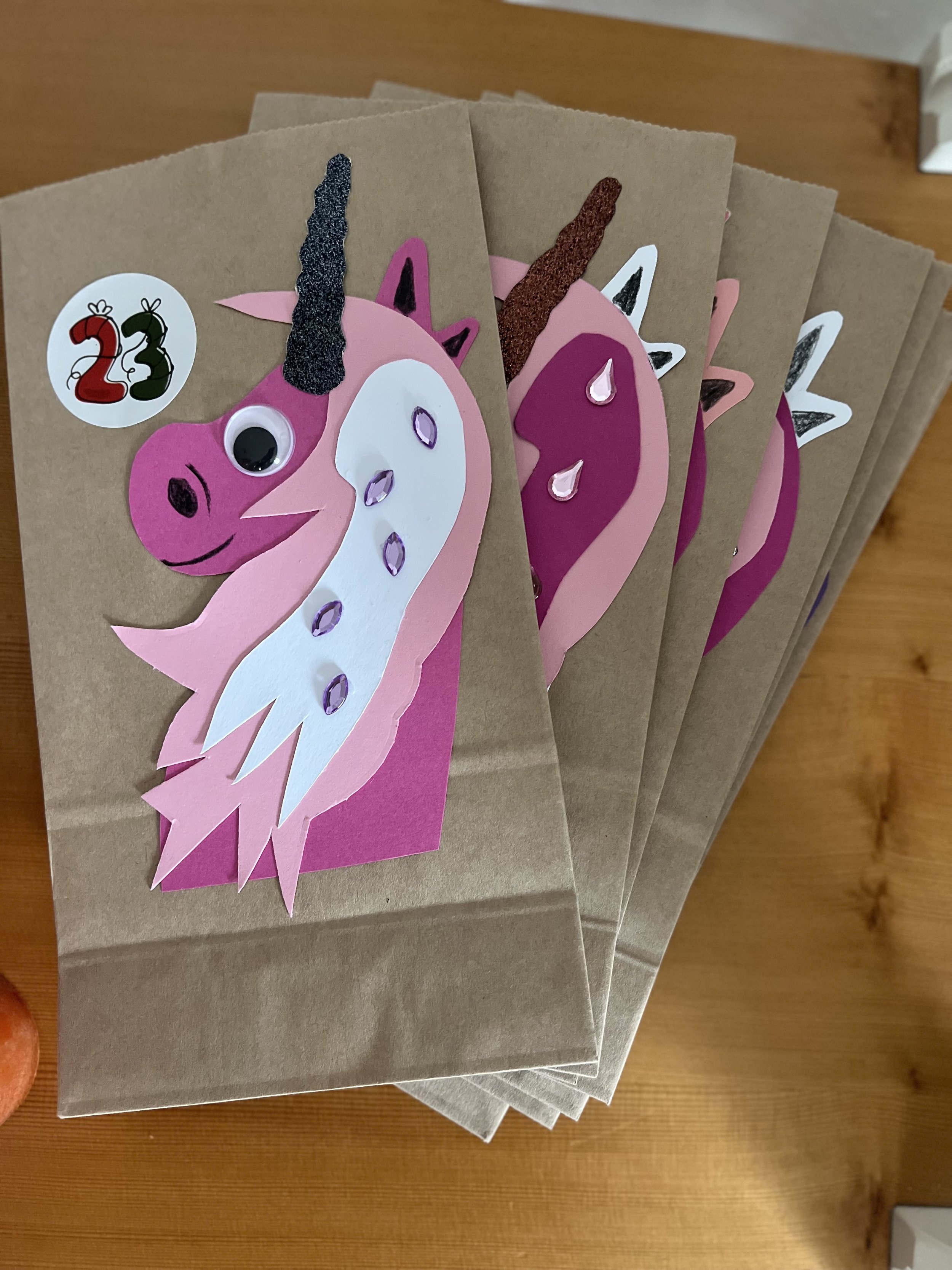  Basteltipp: Adventskalender Einhorn 