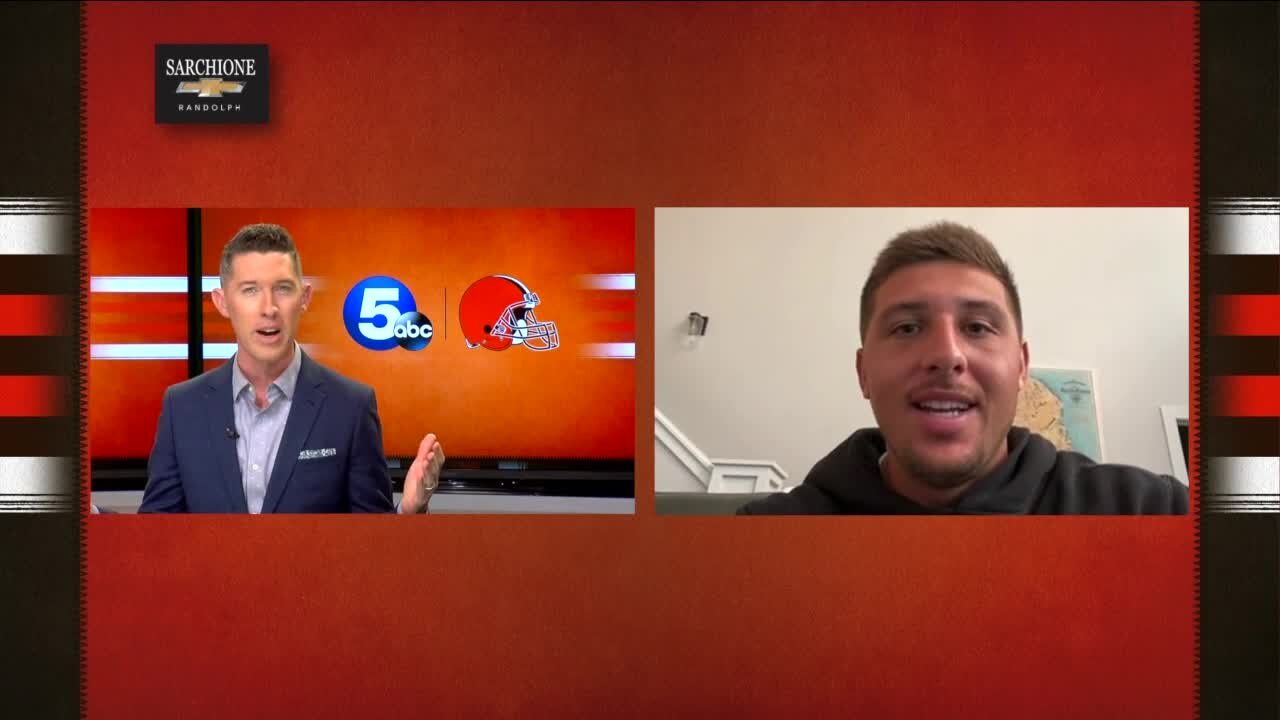 Hangin' With Hoop: Browns TE Austin Hooper answers viewer questions about fanbase, Nick Chub