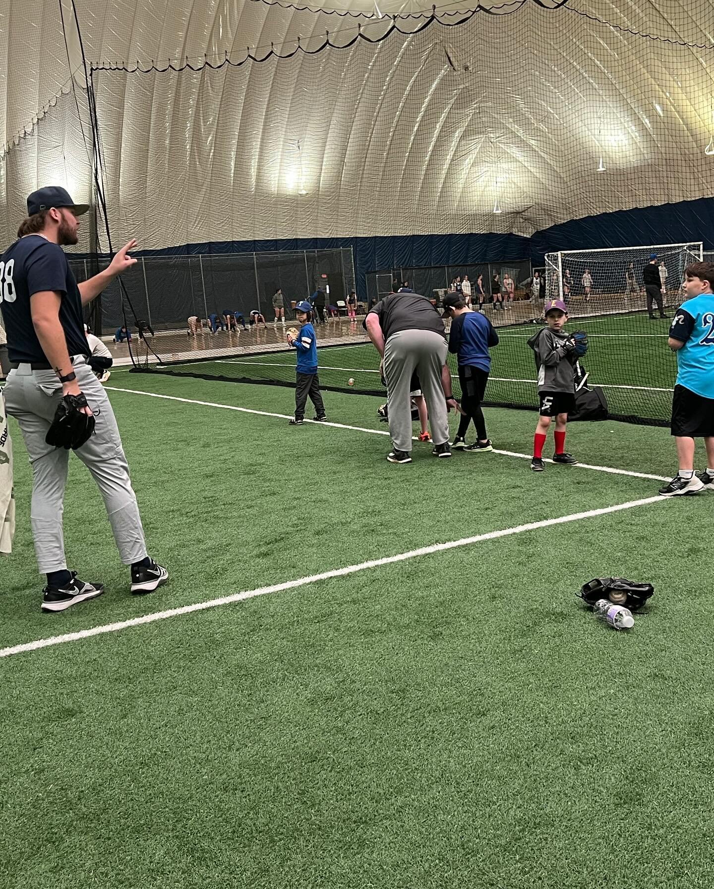 Our 3rd Annual Winter Youth Baseball &amp; Softball Clinic is in full swing!

Thank you to all the participants, volunteers and coaches helping out with today&rsquo;s clinic! 

All proceeds from the clinic help to benefit our Vernon Miracle Field!