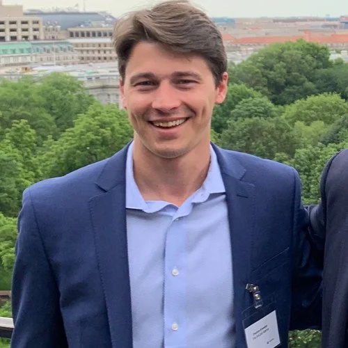 Preston Knowles_Headshot.jpeg