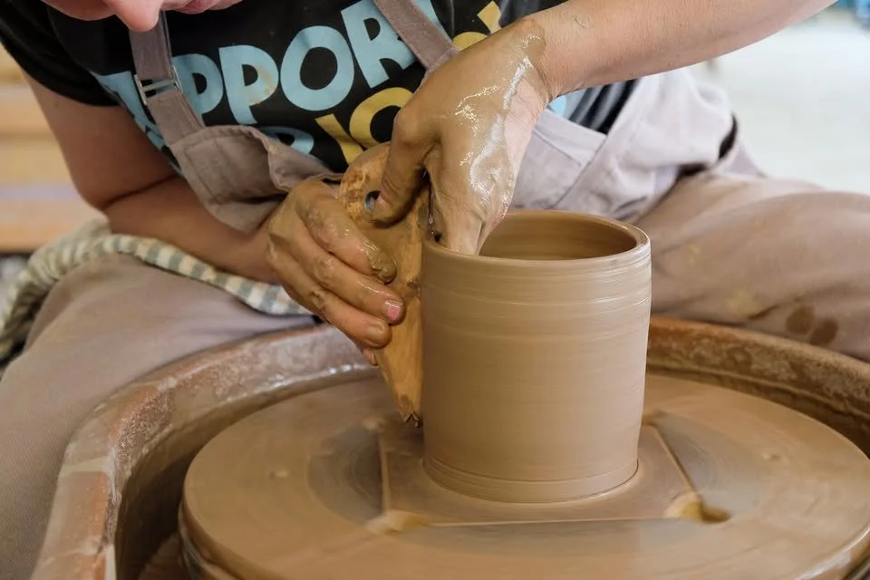 Sip N' Spin with Mud Mama Studio