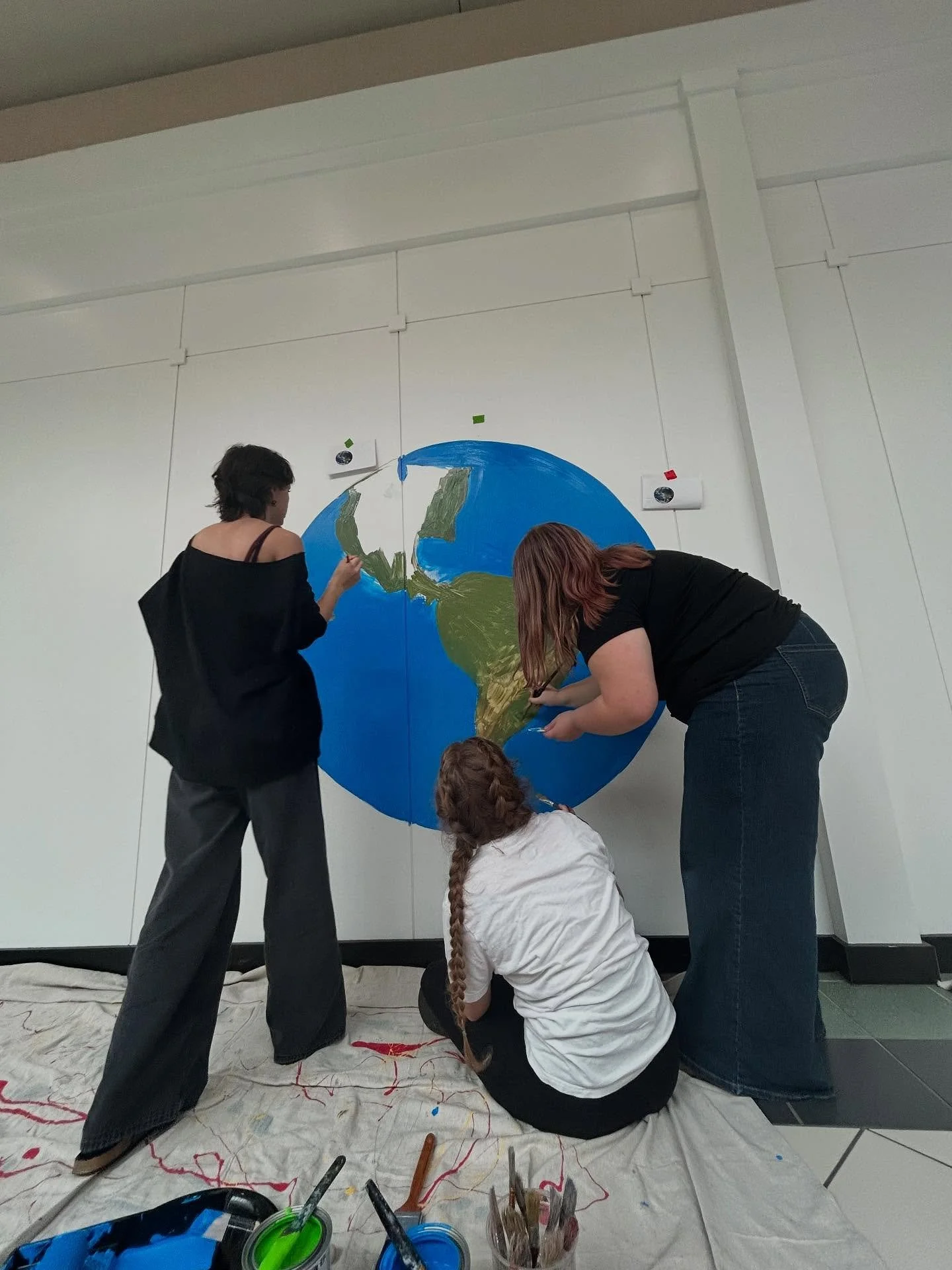 Stop by today or tomorrow at HMA&rsquo;s satellite location at Valley Hills Mall and watch students from Fred T. Foard High School create a mural on our satellite location exterior wall!