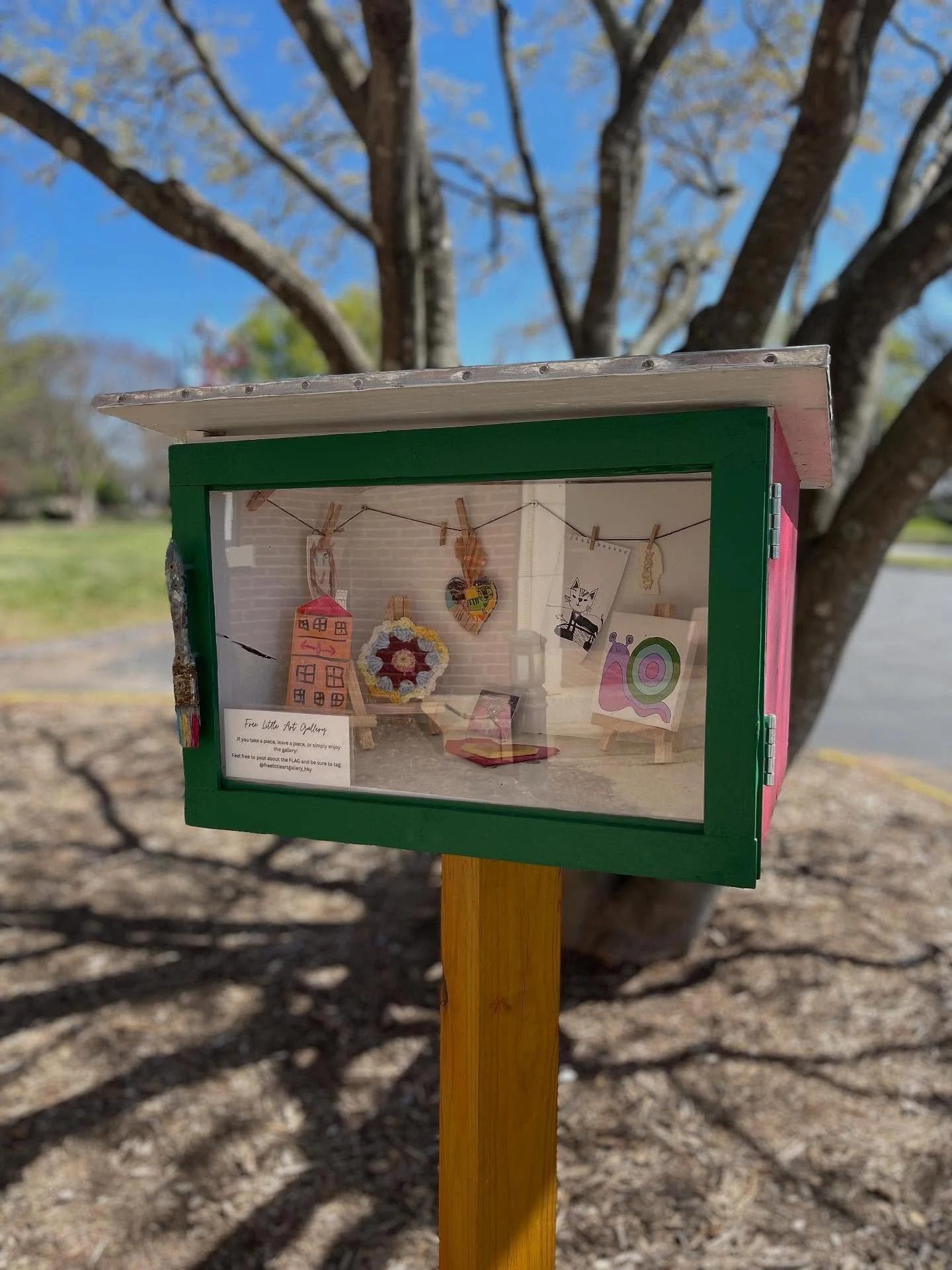 Our main galleries are busy with renovations, but our Free Little Art Gallery is open 24/7! ⬇️ 

🎨Create: bring your own mini masterpiece
✨Curate: swap it for a piece that speaks to you
❤️Come Back: make it a habit - keep the creativity alive!

Loca