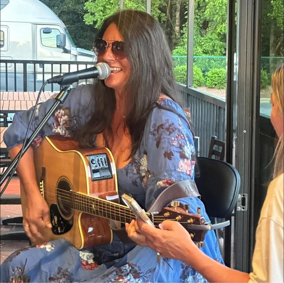 Member/Guest Mingle is at 5:00-6:30 PM tonight at Barley Market! 

We will have membership information and purchasing available if you are looking to join the museum, renew your membership, or learn more about being a member of Hickory Museum of Art.