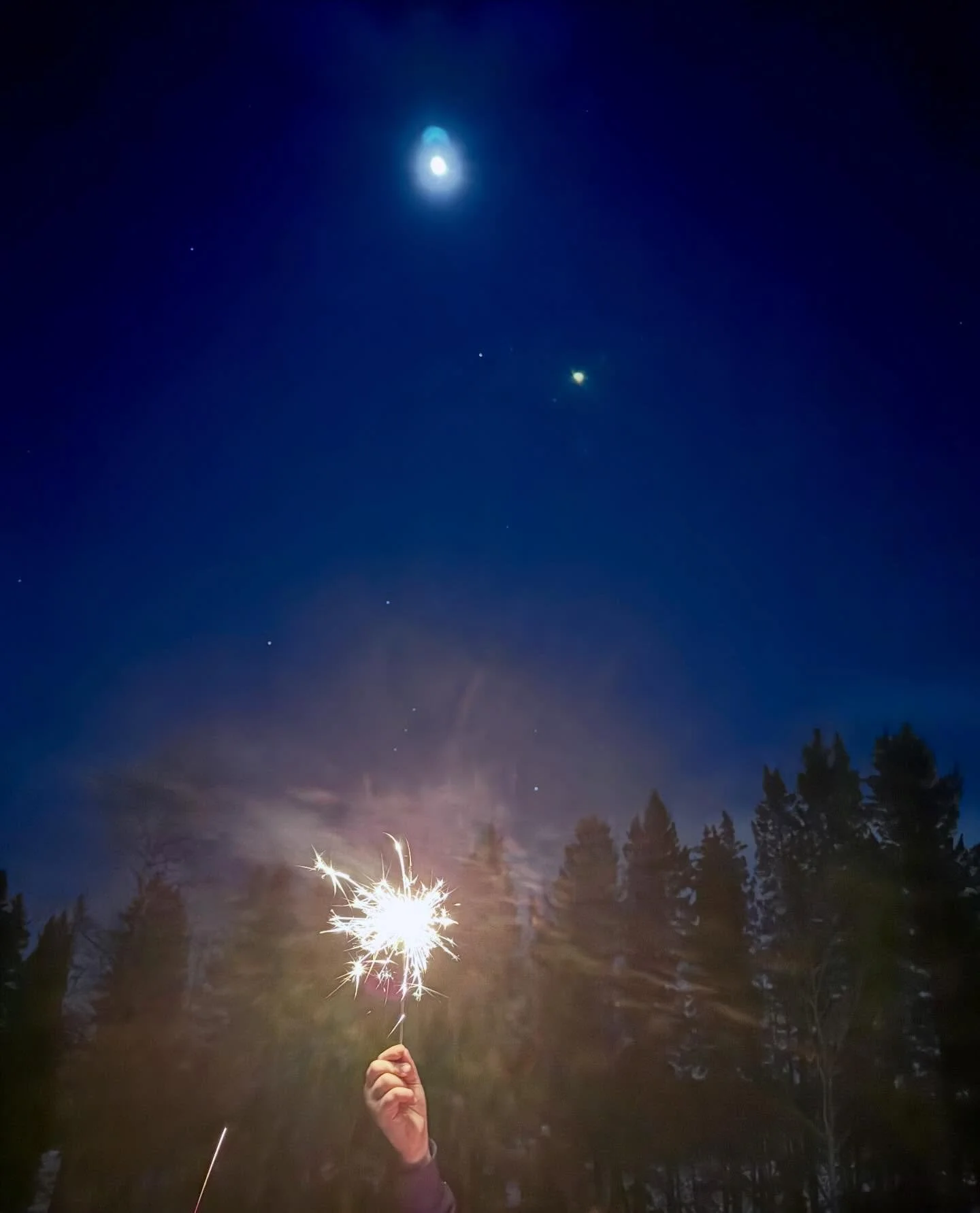 Happy New Year! What is your vision for 2026? What are you grateful for? I am so grateful for my family (ALL of them: legal, blood and by-choice family) who make my heart so full🩷🩷🩷🩷