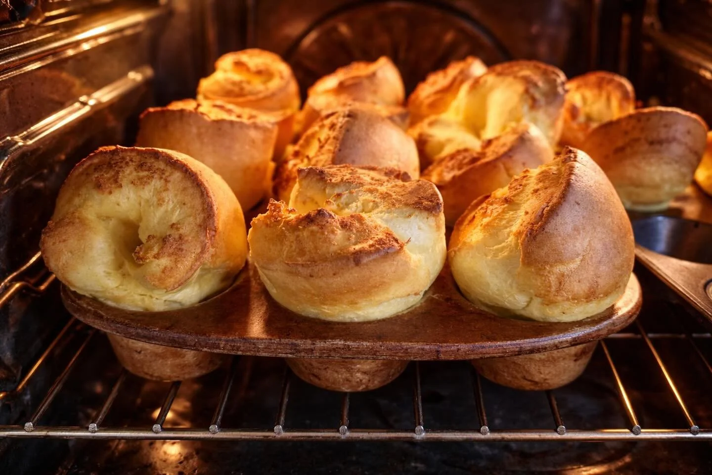 Look at that rise! There&rsquo;s nothing more satisfying than seeing your Yorkshire puddings perfectly puffy, crispy on the outside, and soft on the inside. Leftover roast just made a new best friend. #Homebaking #SlowFood #FromTheOven #BetterWithGra