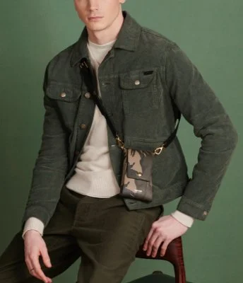 Person with crossbody bag.