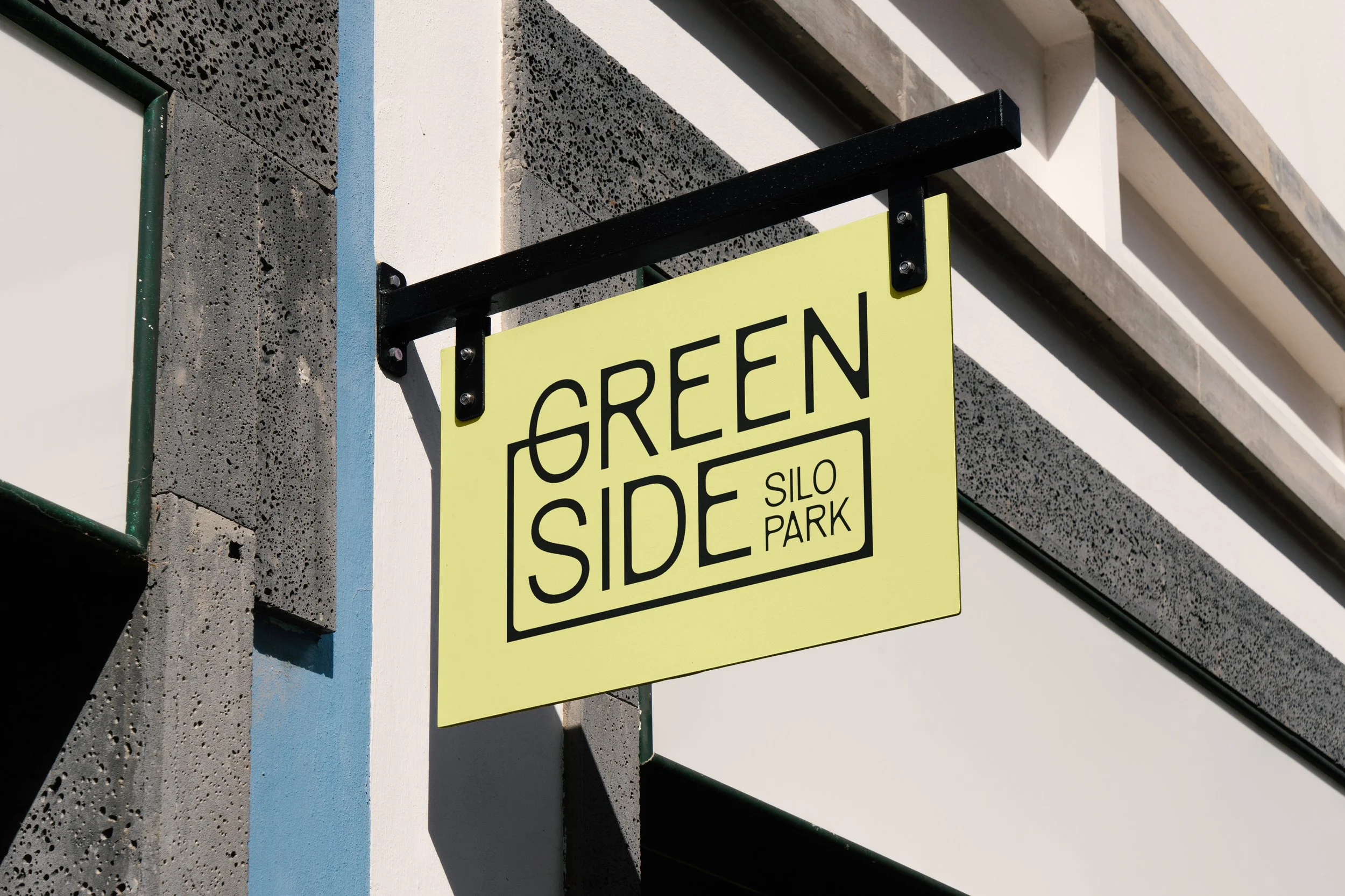 Greenside_Signage_Mockup_v1.jpg