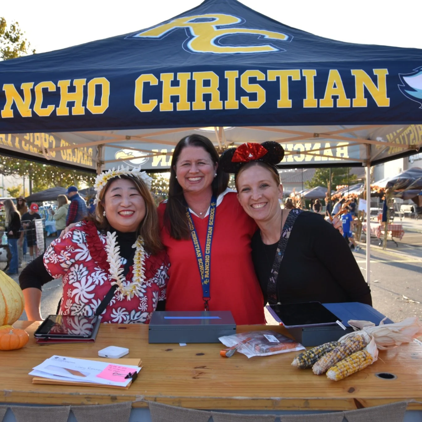 ELEMENTARY HARVEST FESTIVAL TONIGHT!
Friday OCT 24
5pm–7pm
Join us in front of the Elementary School for:
🎃 Trunk or Treat
🎯 Games
🐐 Petting Zoo
🎈 Bounce Houses
🍔 Delicious Food Trucks & Sweet Treats
🌶️ Chili Cook-off and more!
#wear