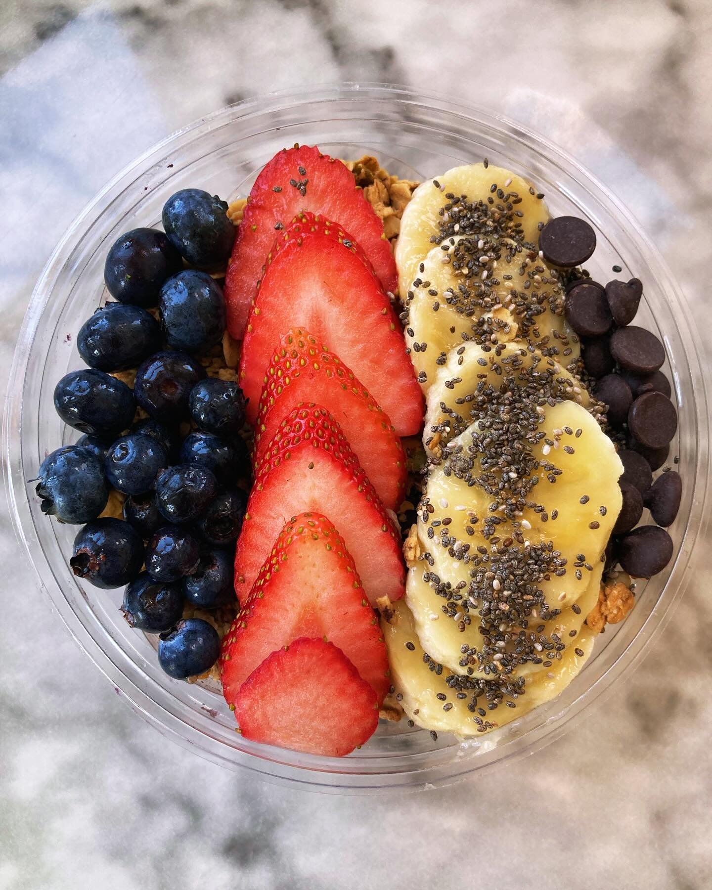 Our Berry Enlightened Acai Bowl is packed with antioxidant rich Blueberries 🫐, fresh Strawberries 🍓, Bananas 🍌, granola and Chia Seeds. We add a few chocolate chips to sweeten things up a bit ☺️ 

Visit us for breakfast, lunch or brunch ☀️😍 The T