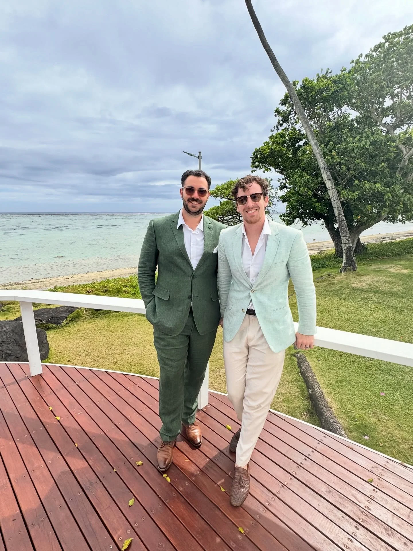 We swear we&rsquo;re working&hellip;..mostly. 
Fiji thanks for having us 🏝️and big thank you Caoimhe and Josh for letting us be a part of your special day!