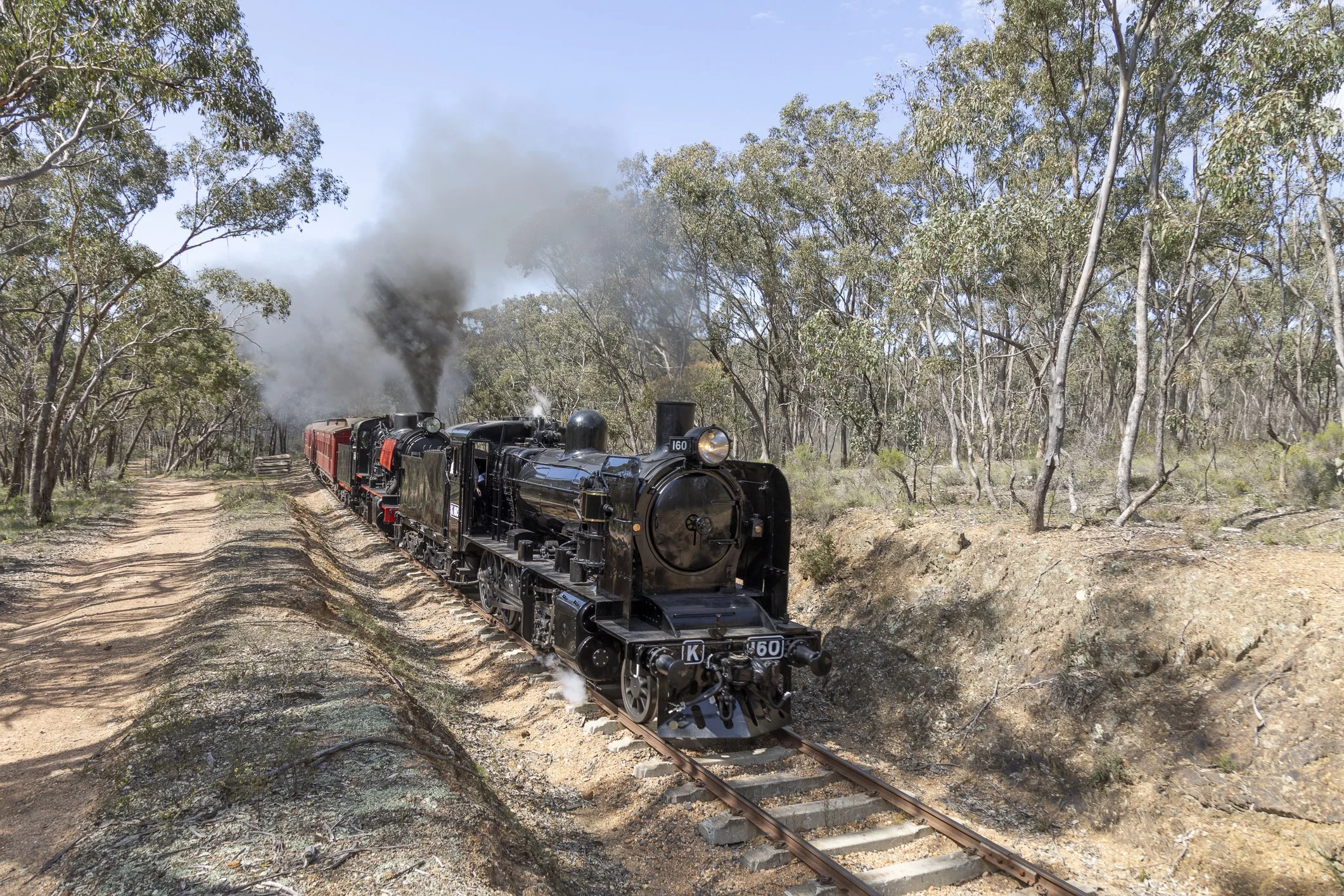K 160 and J 549 approaching Pipeline crossing on the Victorian Goldfields Railway between Castlemaine and Maldon. Scott Gould A Railway Life Photography