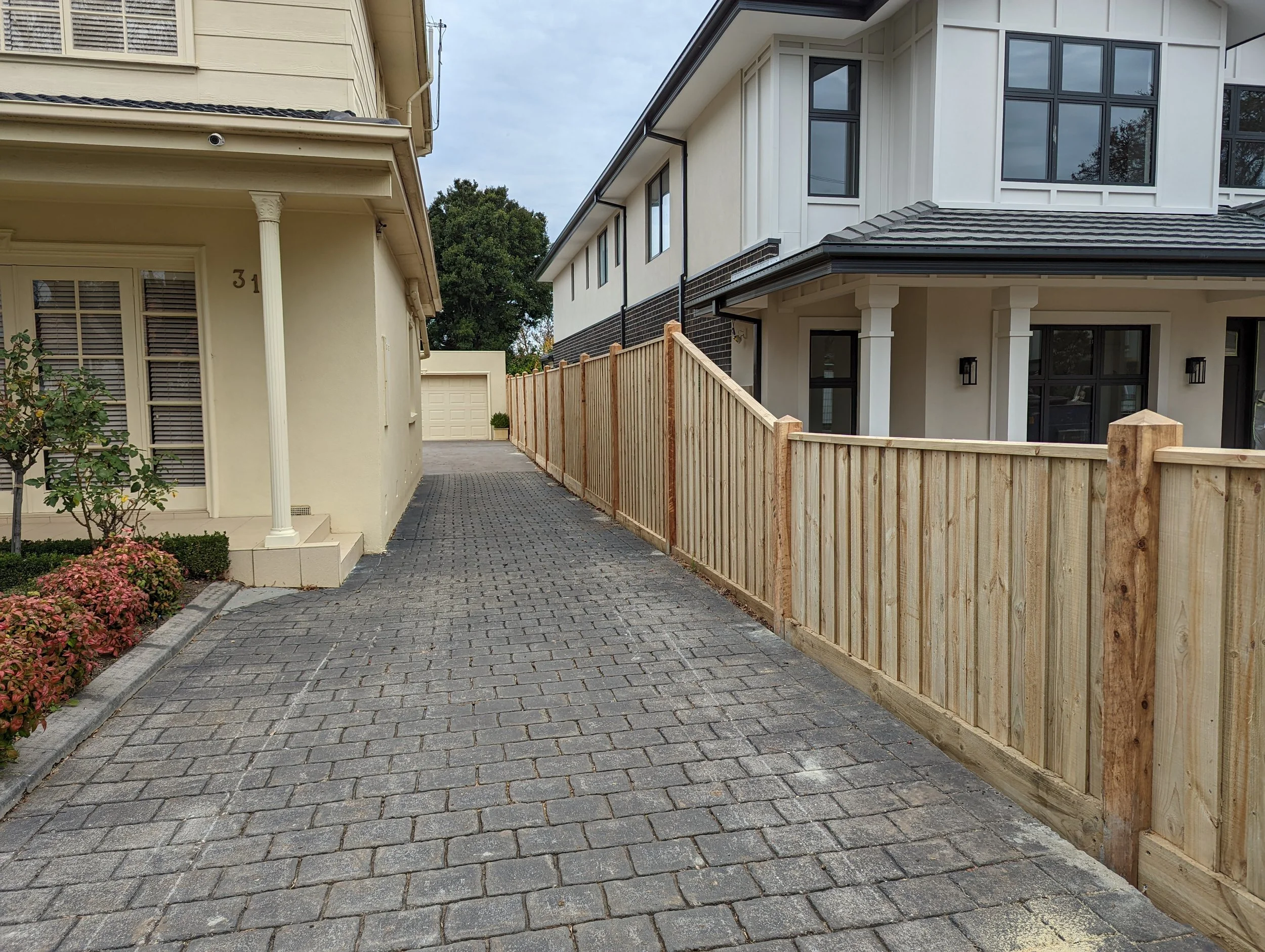 Timber Paling Fence Service Melbourne Fencing Experts