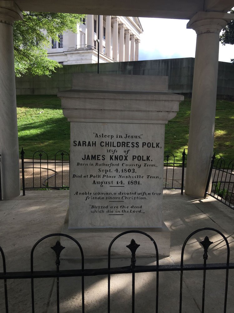 Sarah-Childress-Polk-and-James-K-Polk-grave.jpg