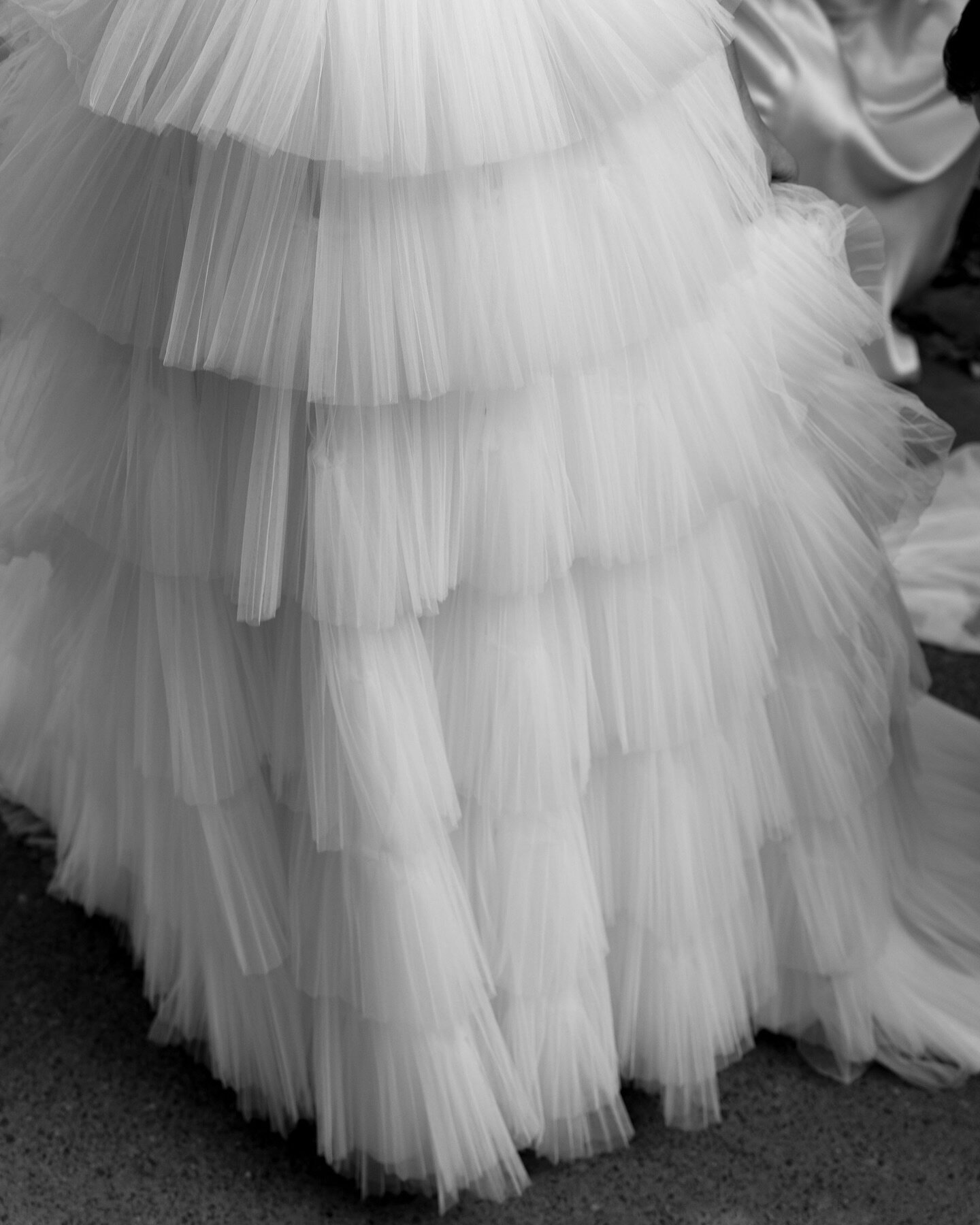 We&rsquo;re obsessed with the texture in this beautiful @kyhastudios dress 🖤 &mdash; 
.
.
.
.
.
.
#brisbanebride #brisbanewedding #australianbride #goldcoastwedding #goldcoastbride
#brisbaneweddingvideographer #brisbaneweddingphotographer #goldcoast