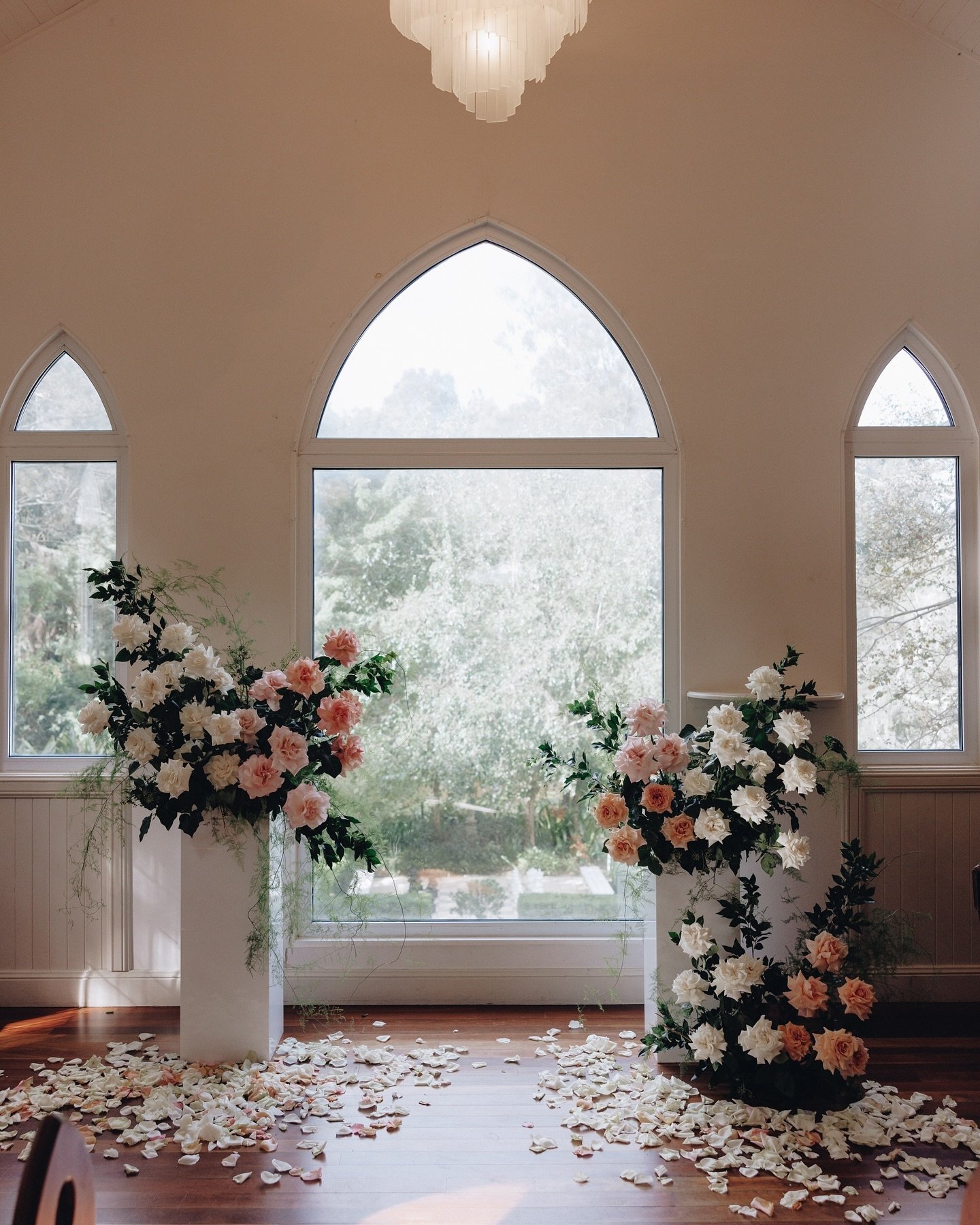 🎙️We may have skipped April but we&rsquo;re back with an end of May blog! All about the differences between having an indoor and outdoor ceremony! The link is in our bio 🤍 &mdash; #weddingblog 
.
.
.
.
.
.
#brisbanebride #brisbanewedding #australia