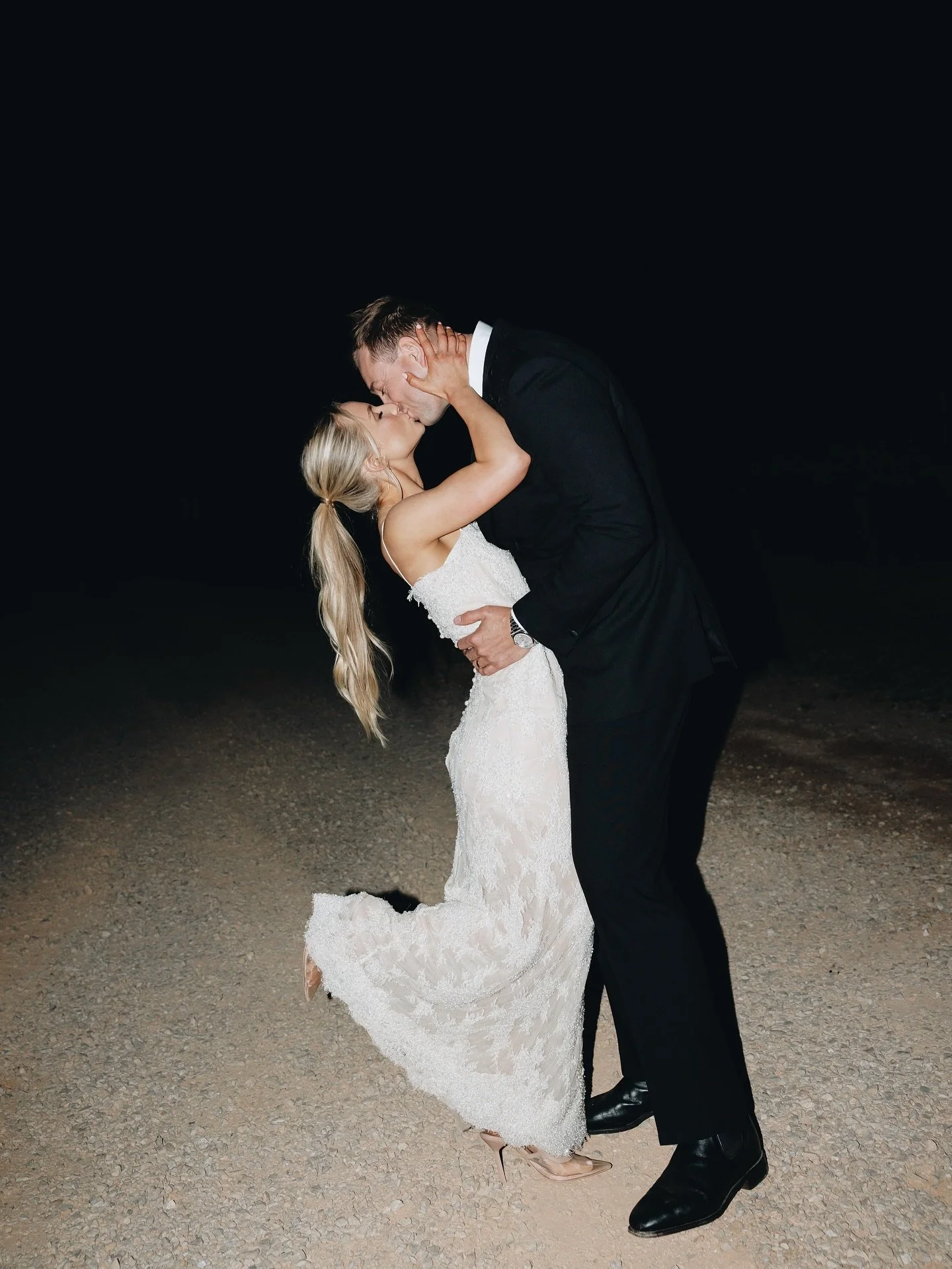 Our wonderful Eliza&rsquo;s trip to Mudgee last weekend capturing Georgia &amp; Harry 🤍

Photography | @aleishaedwardsweddings
Venue | @burnbraewines
Celebrant | @pippamoore_
Florals + Styling | @mudgee.monkey.wedding_florist
Bride + Groom | @georgi