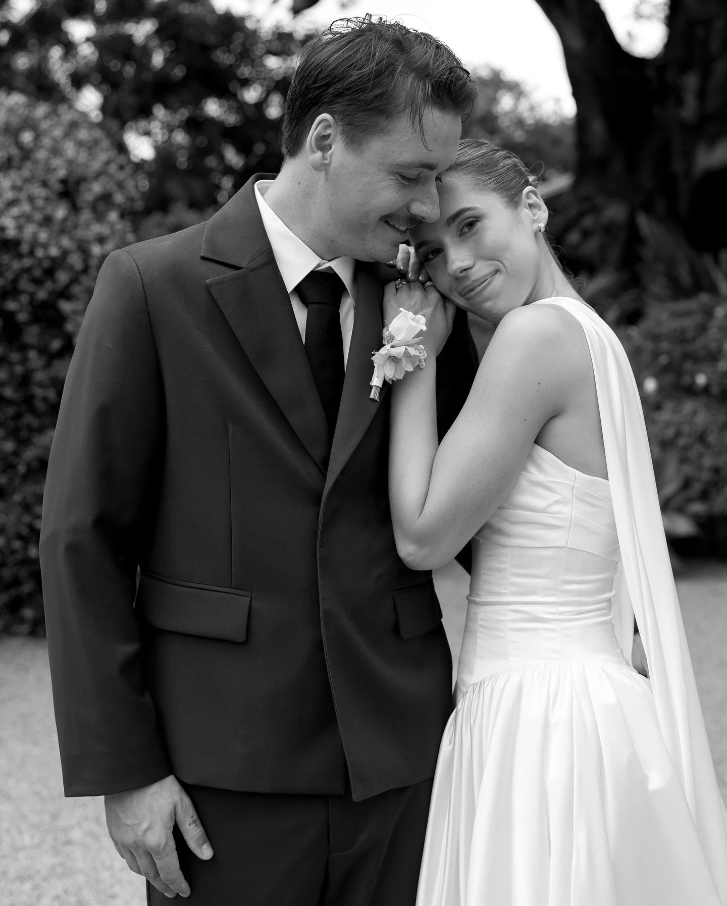 Dream day for an absolute dream couple. Thank you for having me E &amp; J 🤍

Photography | @aleishaedwardsweddings
Videography | @sunnydayfilms
Planning | @byronbayweddings
Venue | @figtreerestaurant
Florals | @sugarplumblooms
Bride + Groom | @emily