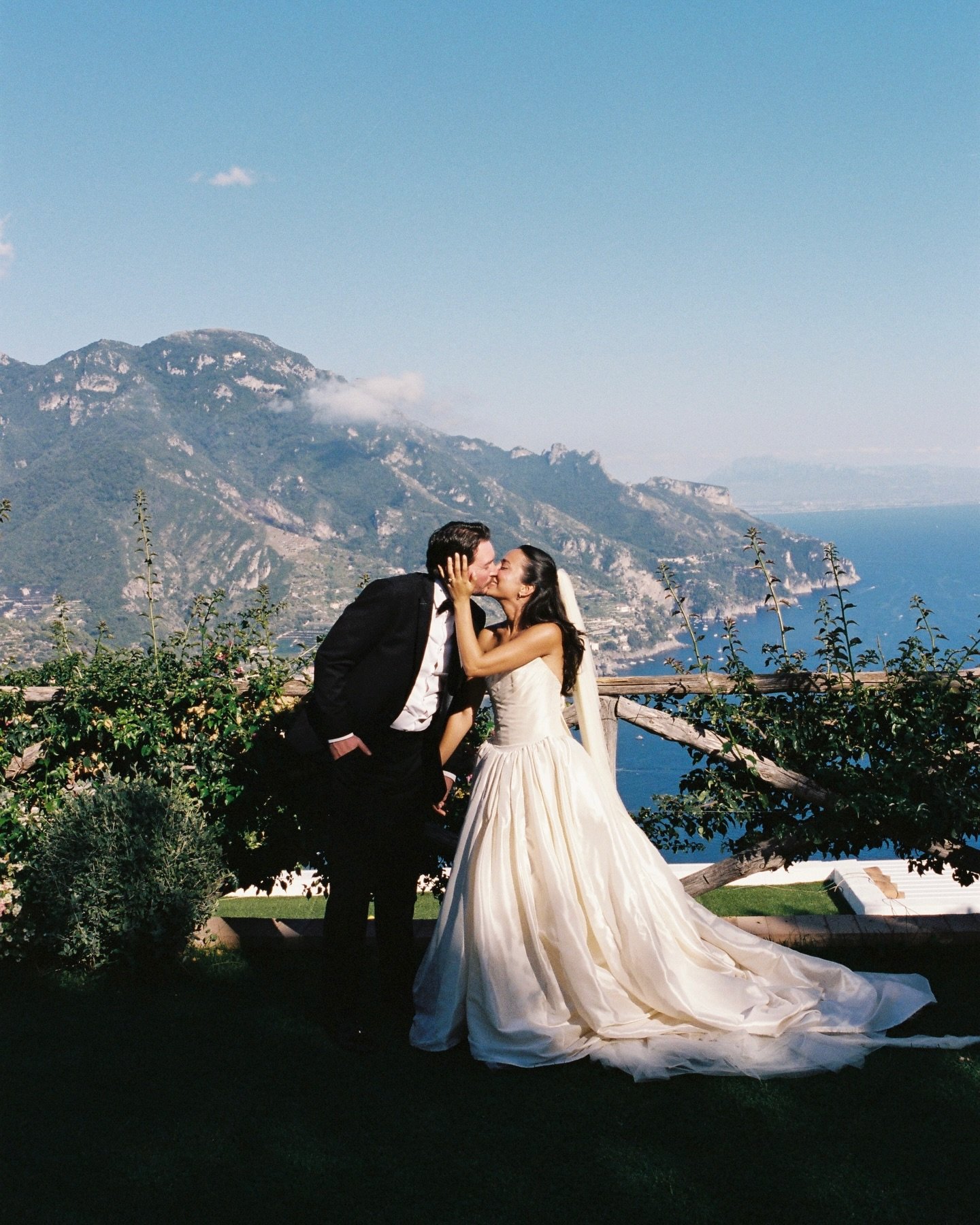 A few film highlights of J &amp; D in Ravello 🎞️ #35mmfilm

Photography, Videography + Content Creation | @aleishaedwardsweddings
Venue | @villaevaravello
Planning |&nbsp;@wedding_in_ravello
Bride | @julighani
Bridal Gown | @nicolefeliciacouture @kl
