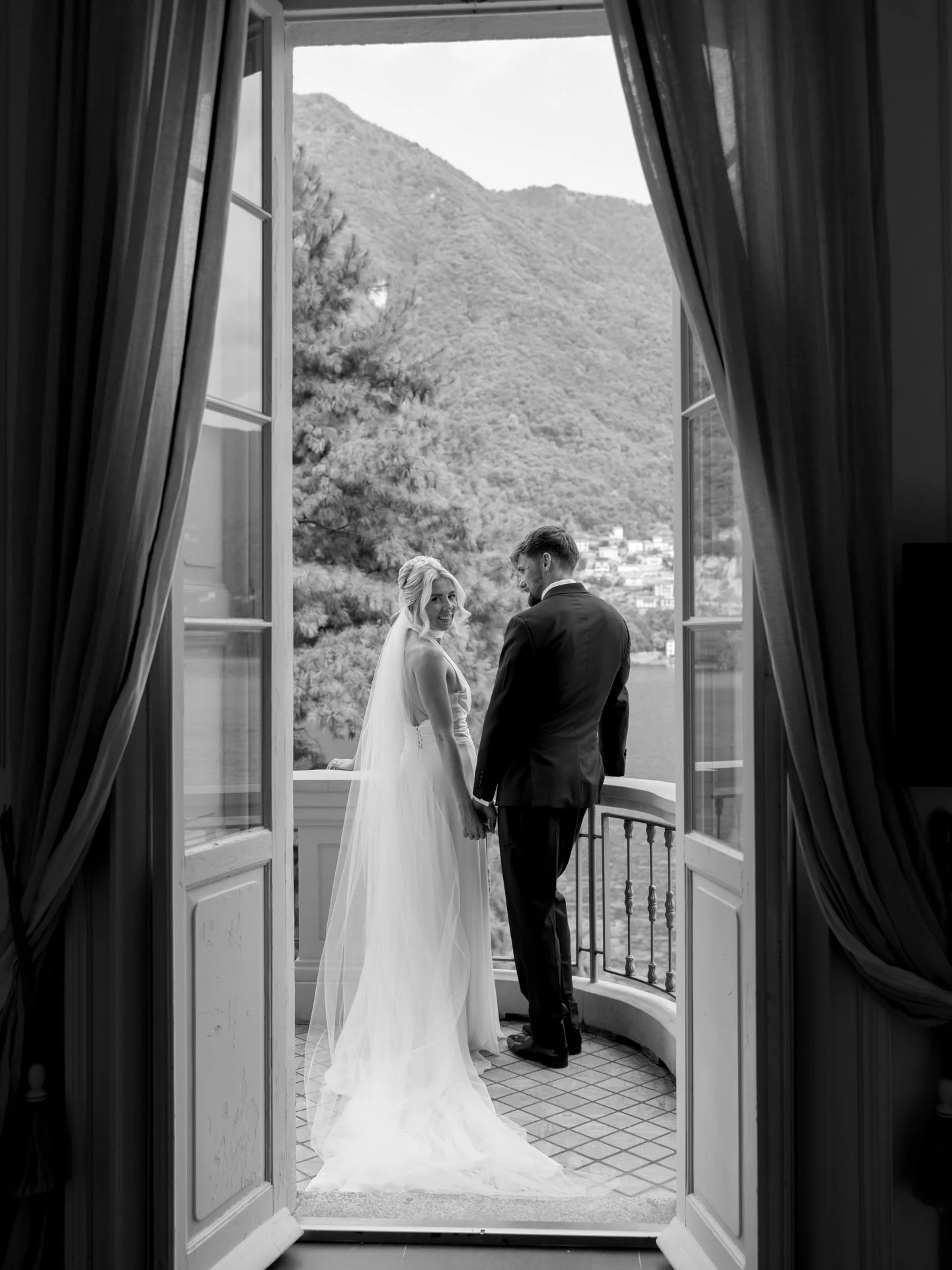 A surreal day with these two on Lake Como &mdash;

Photography + Content Creation | @aleishaedwardsweddings
Venue | @relaisvillavittorialakecomo 
Bride + Groom | @yasmindiver @dansam11
Bridal Gown | @louicoldesigns
MUA |&nbsp;@amberharlowmakeup
Hair 