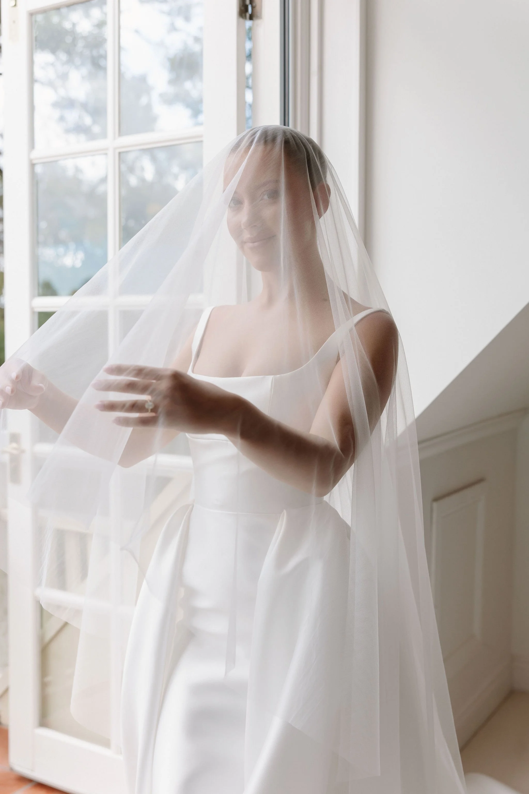 AEW_AbbieandBrodie_WeddingPreviews-20.jpg