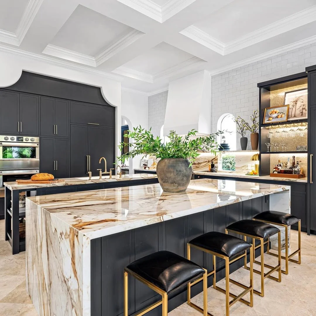 Macchia Vecchia Kitchen 2.jpg