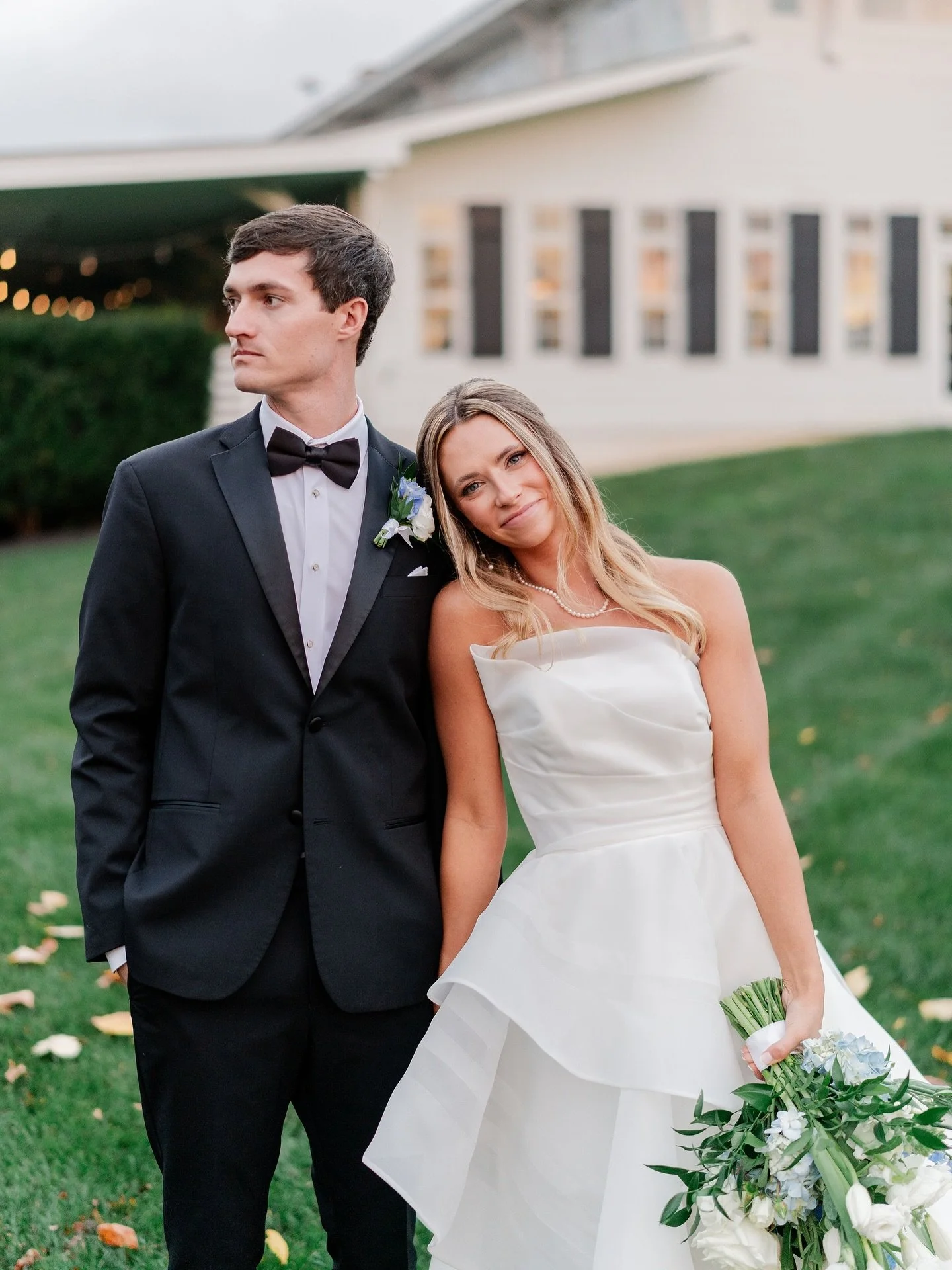 You wouldn&rsquo;t have known it was raining all day with the way the sunset came out to play✨🪩 

There&rsquo;s something so special about seeing photos that capture the joy we felt right alongside them on their wedding day. J + G are pure sweetness