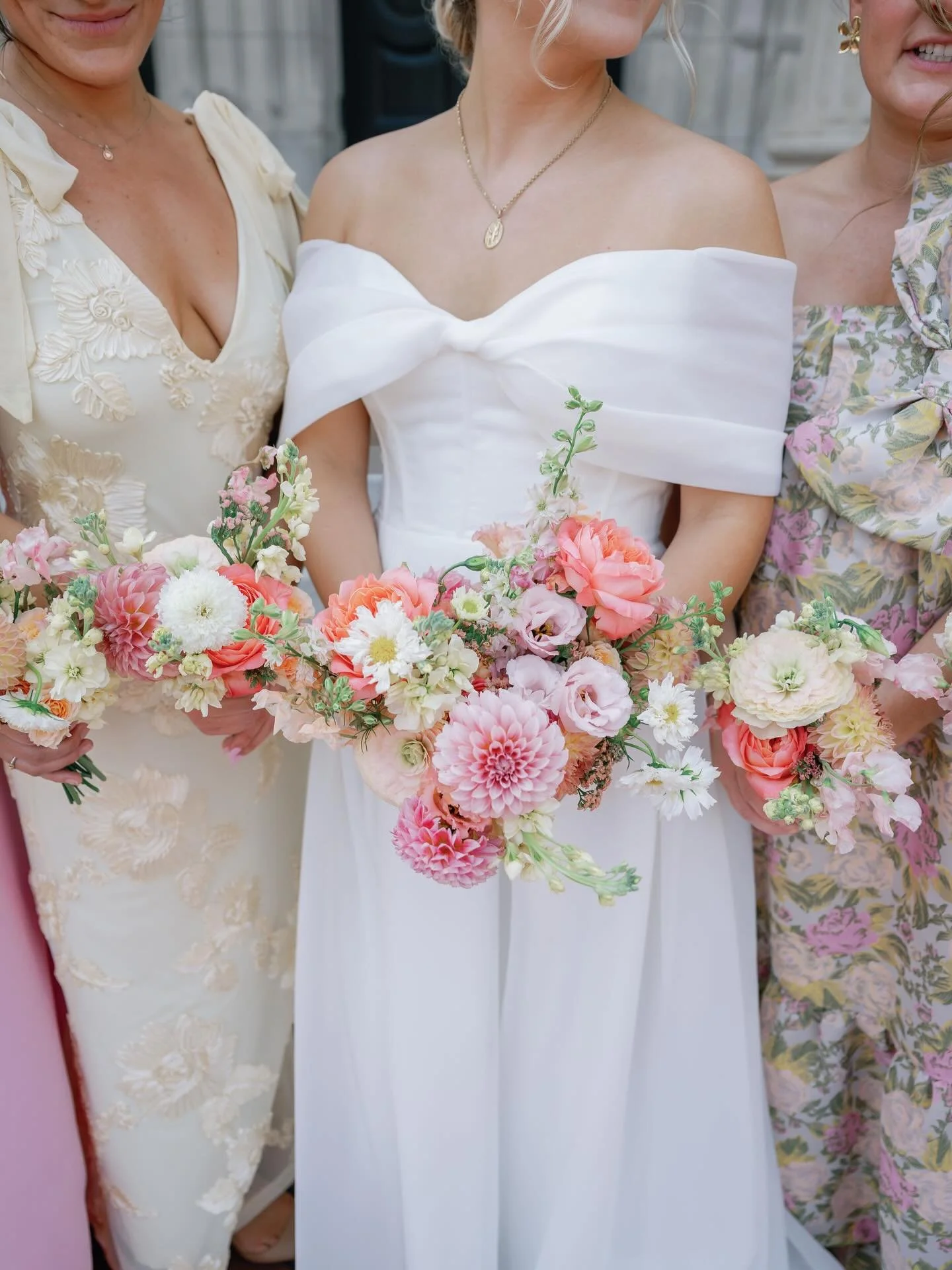 Daydreaming of warm sunshine and colorful blooms ☀️🌷

Photography: @rachaelmattiophotography 
Planning: @homegrown.happenings
Day of: @abbbbyambers
Ceremony venue: @richmond_cathedral 
Reception venue: @commonhouserva 
Florals: @fleuressencefloralde