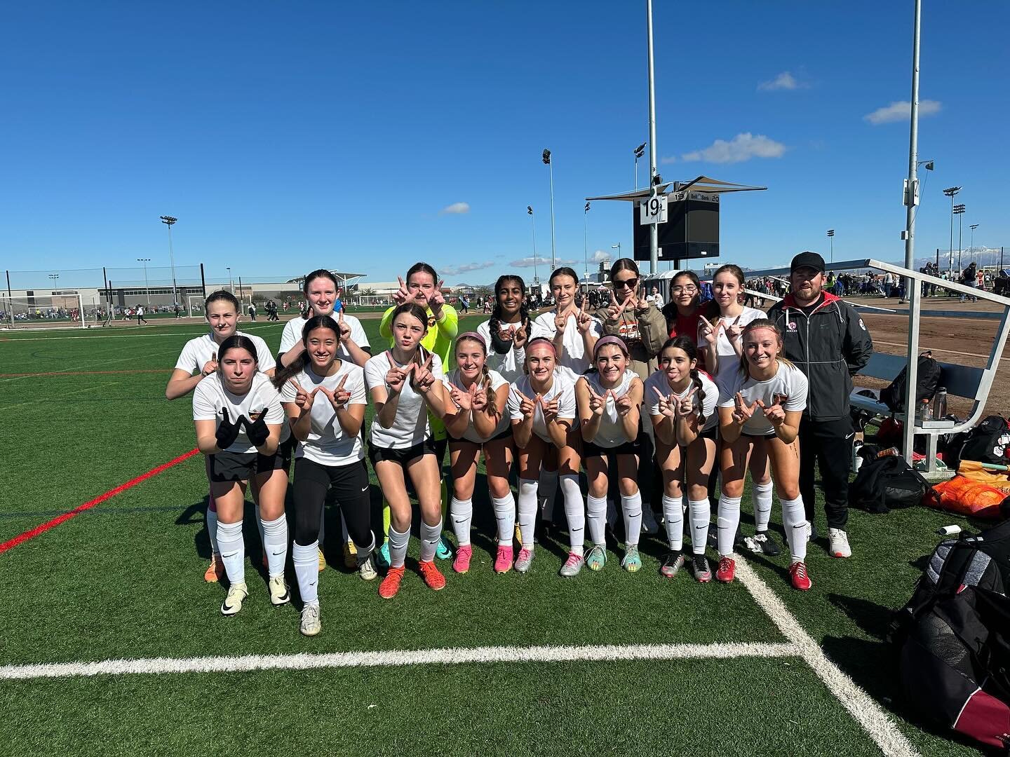 09G North National and 10G North National competed at the Desert Classic in AZ. 09G brought home some hardware, 2nd place! Looks like a fun trip ladies. #ThisIsReal