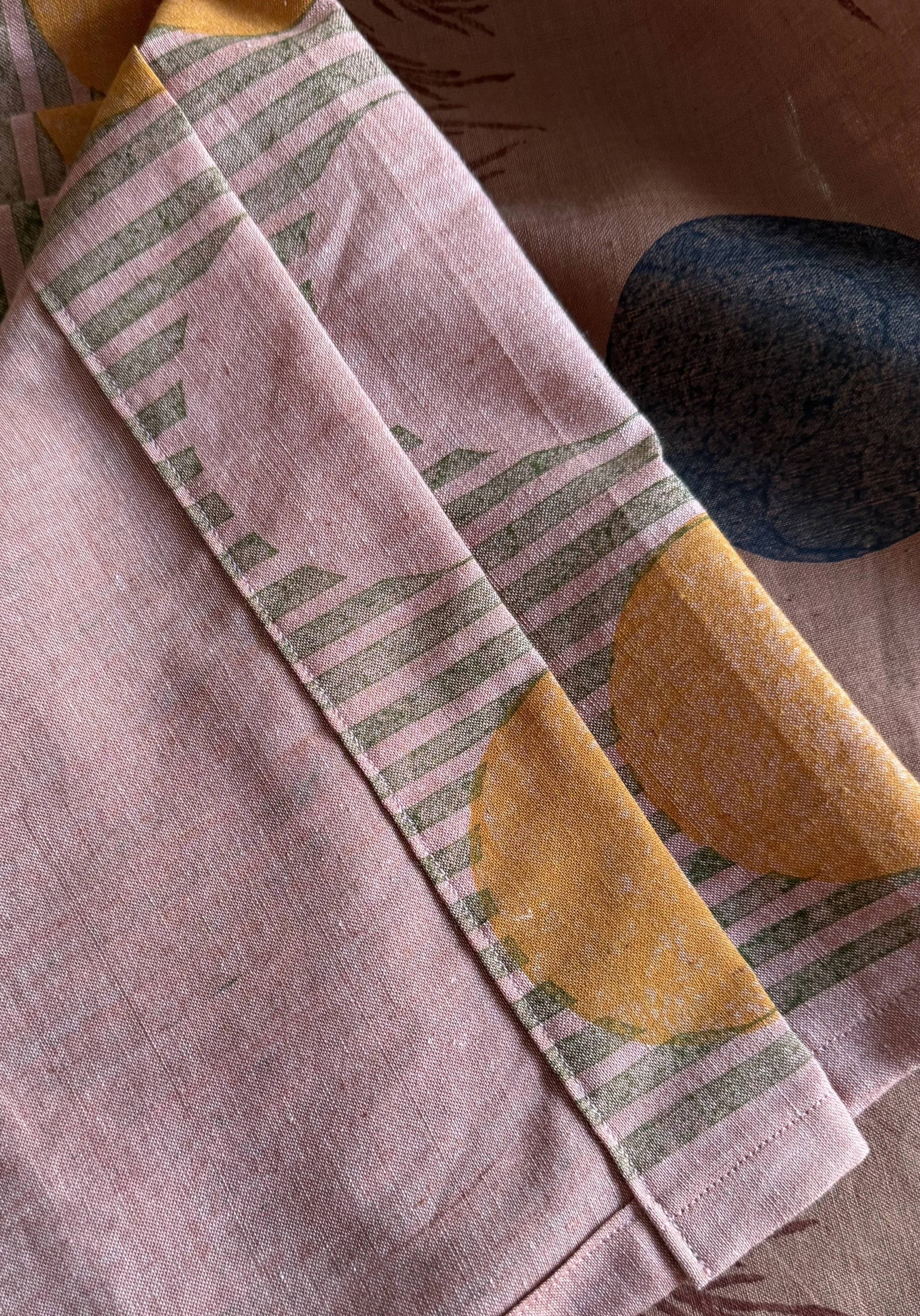 Hanging Hem Detail.jpg