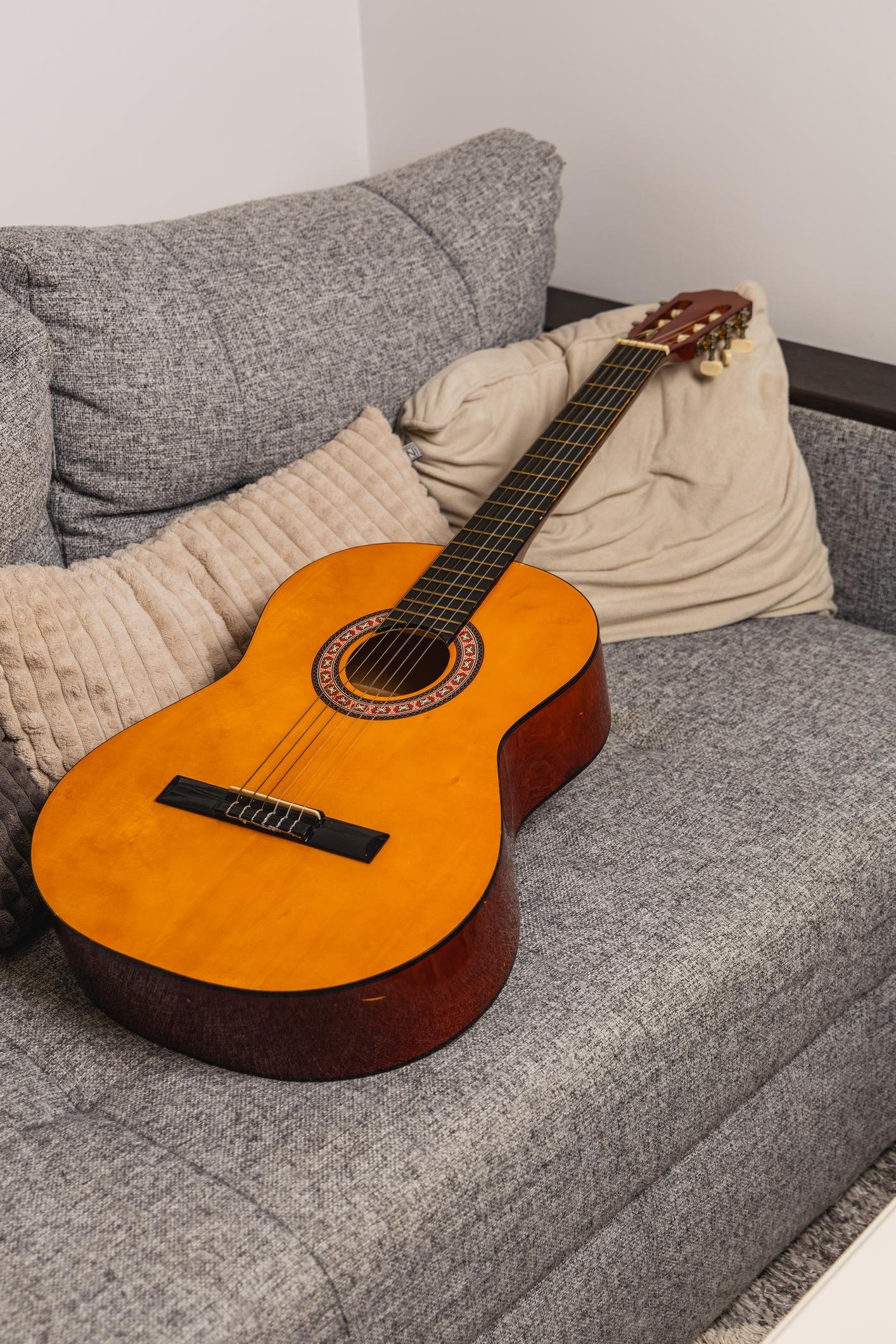 How Often Should You Practice Guitar?