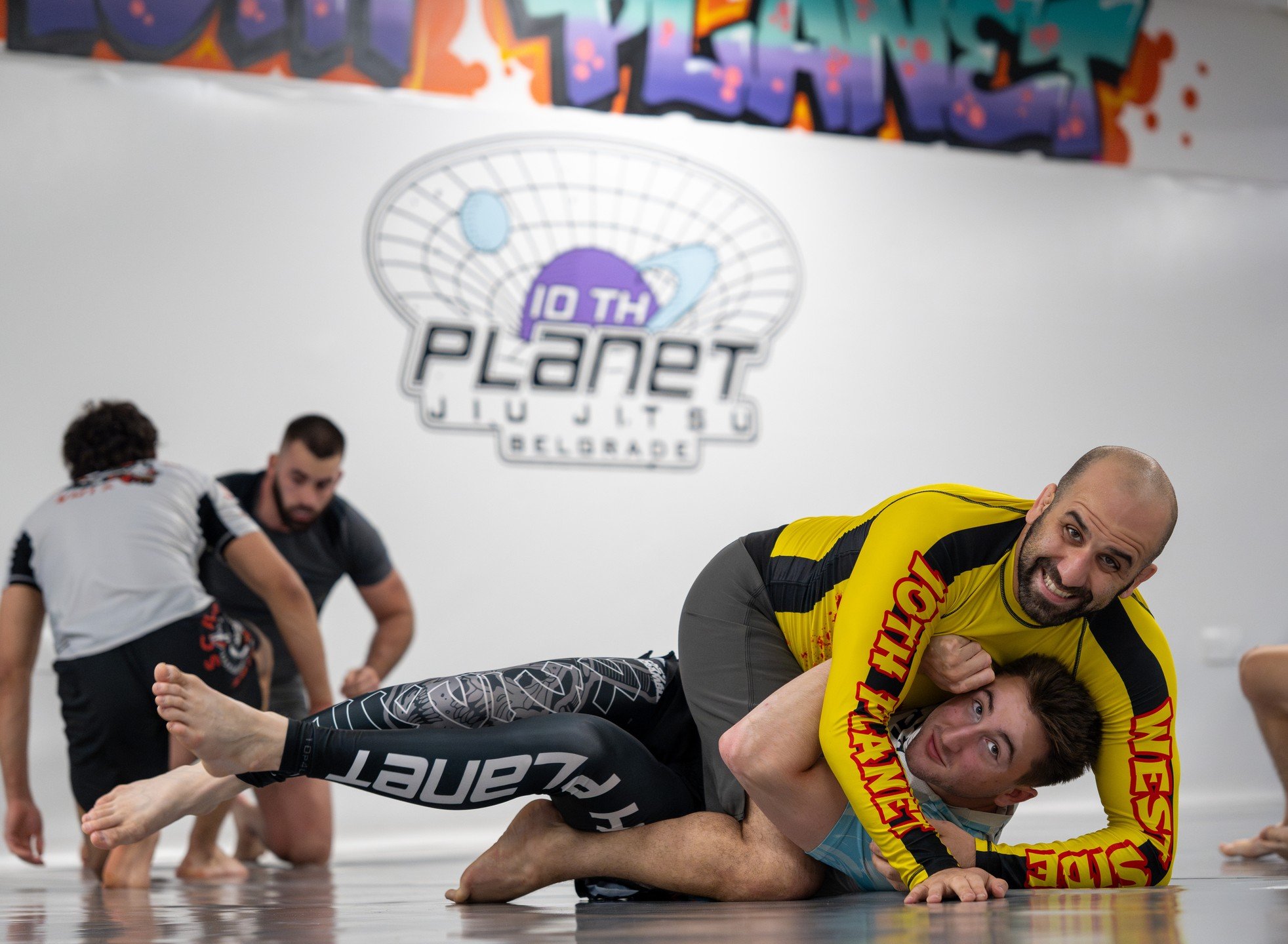 Happy is as happy does! 🤗

@dr_armanhammer_10p enjoying every second on the mats. 🖤

#enjoythejourney #worldwide #family #10thplanetjiujitsu