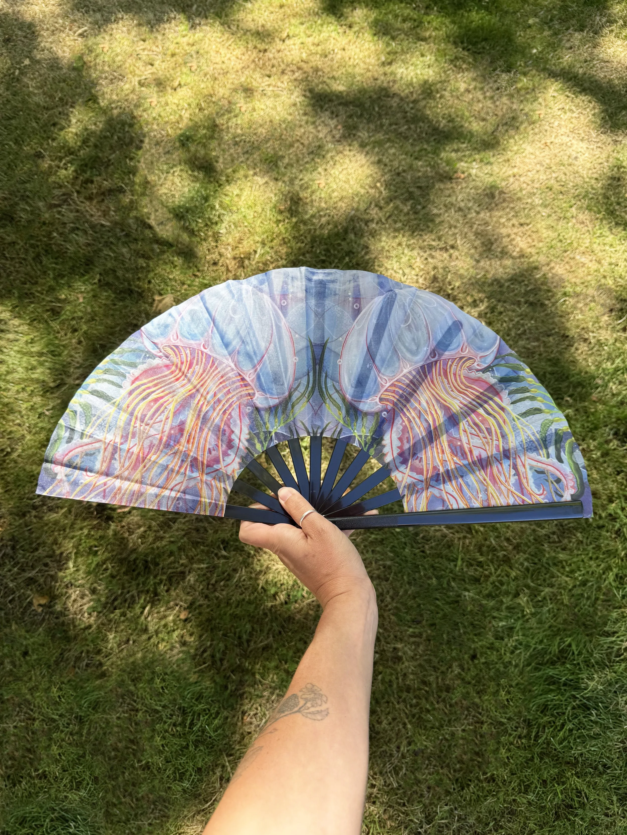 handfan_open2.jpg