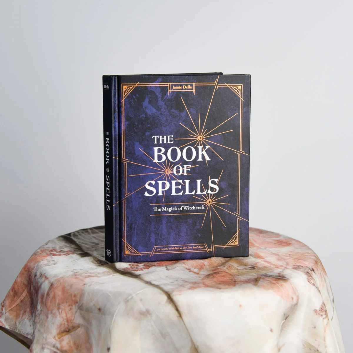 Della_BookOfSpells_1200x1200_PRH5947.jpg