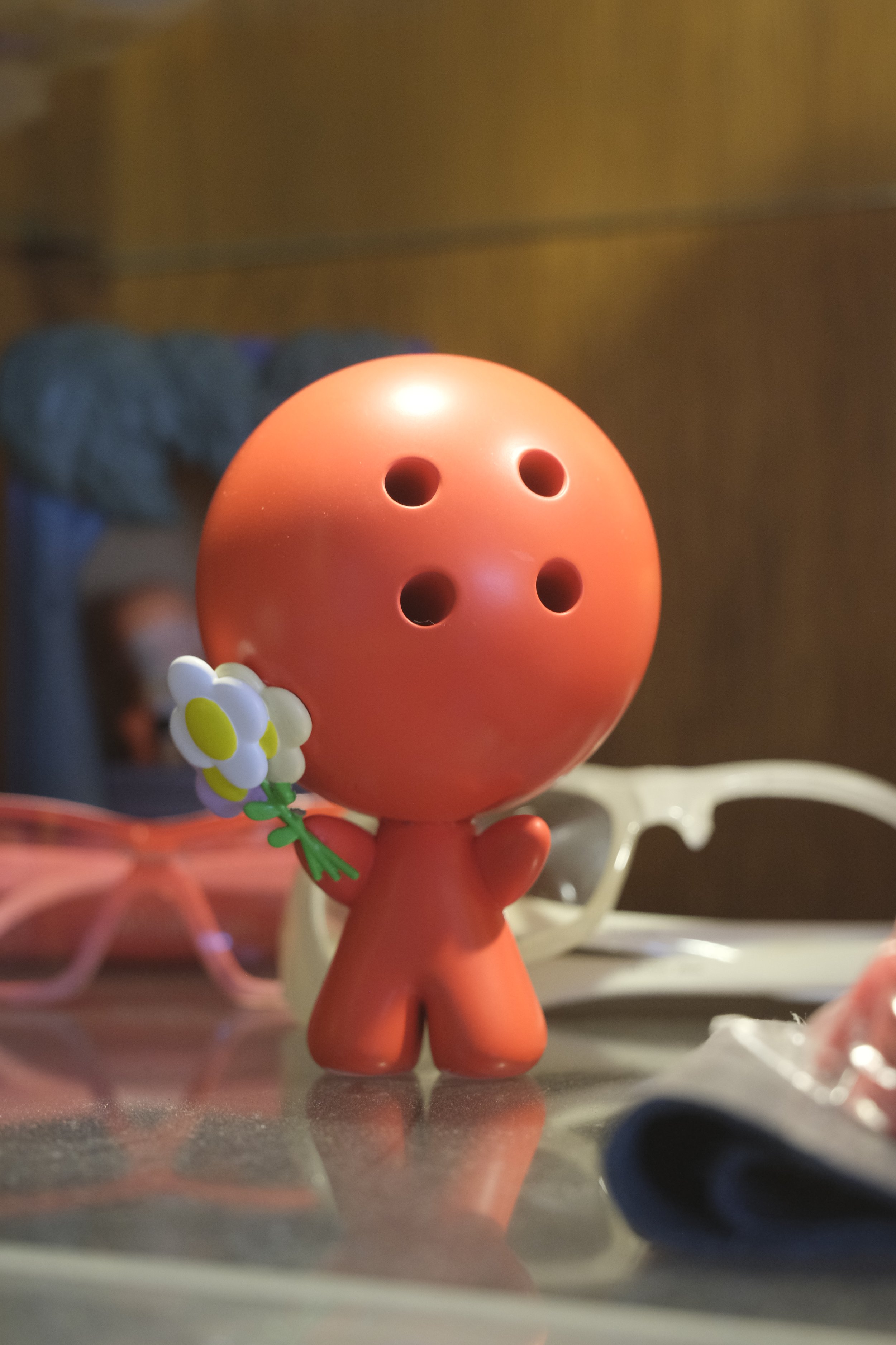 reg(FLOWERS) 5.5" Figure Front