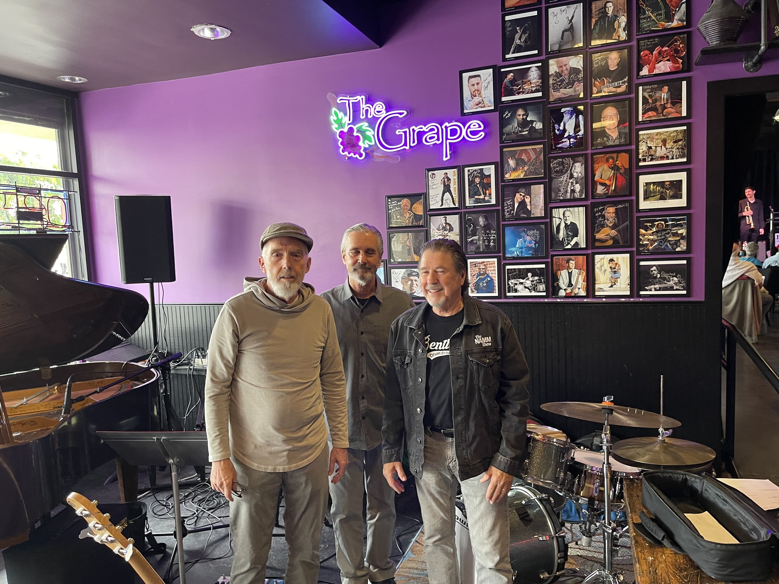 Robert Van Trio at The Grape with Bob Wider (bass) and Dave Hunt (drums)