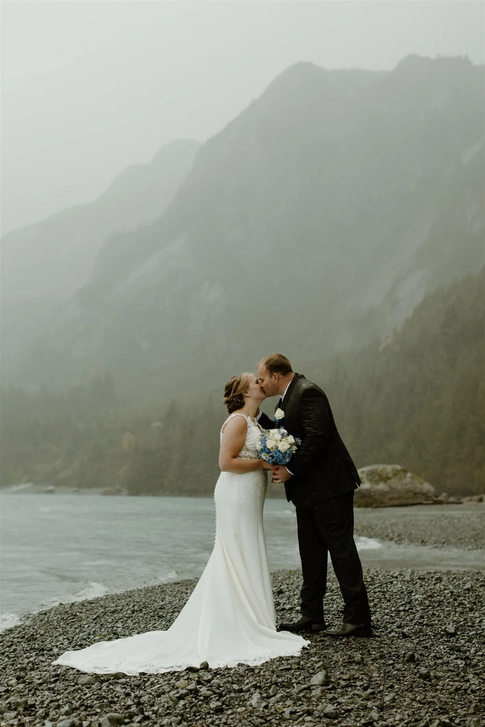 eloping-in-alaska-01.jpg