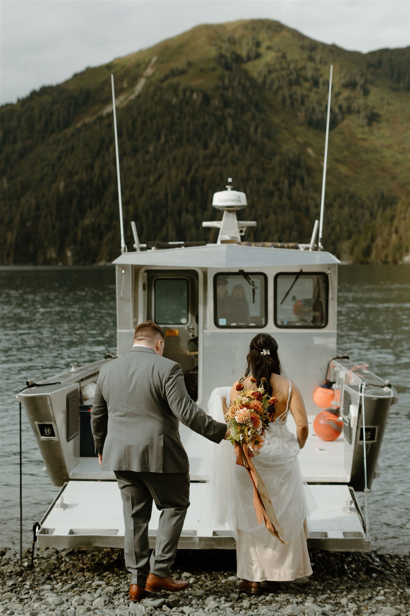 Alaska-elopement-locations-05.jpg