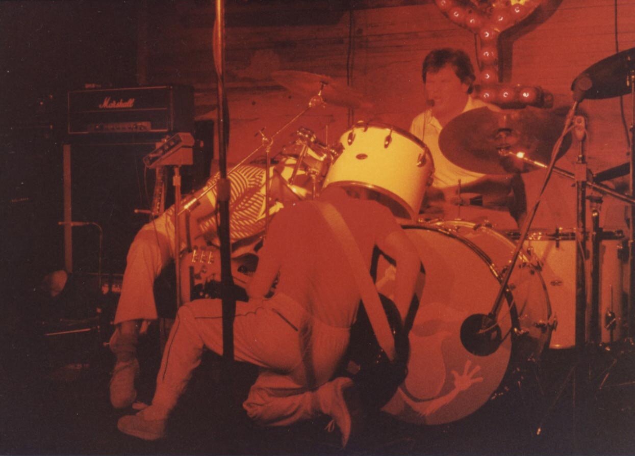 Blissigula singing "Get on Down Now" - Heads in Drums - Club 88 - Santa Monica 1982