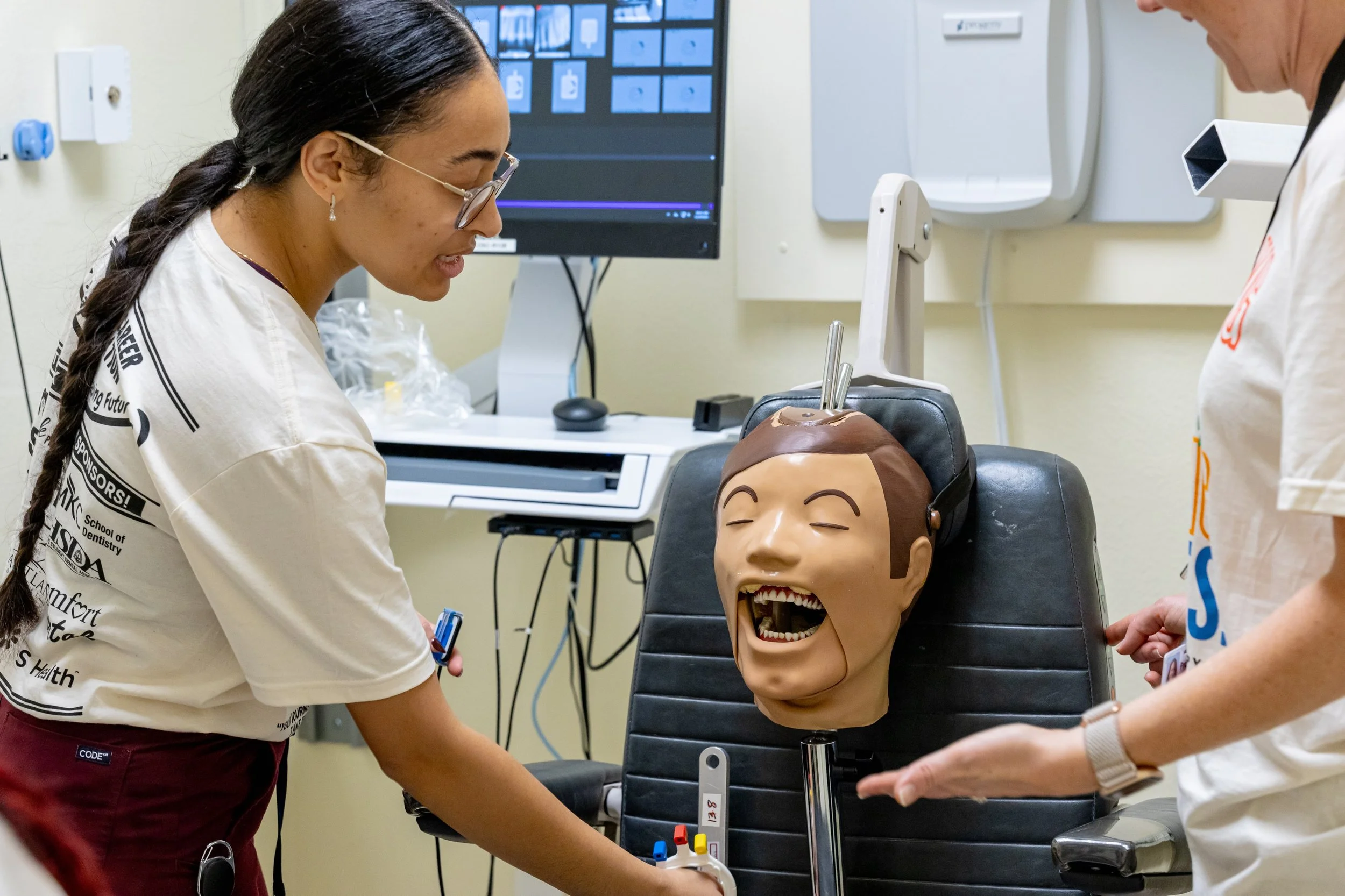 Dental Career Exploration-240837.jpg