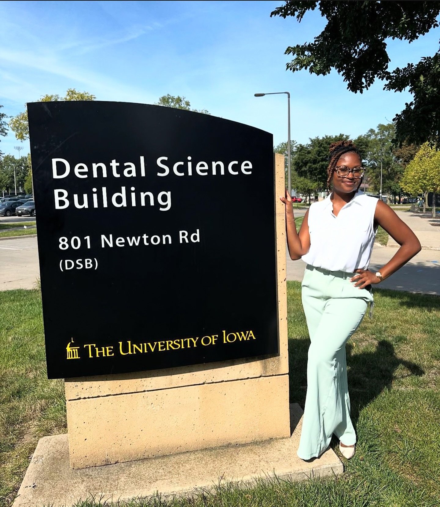 🚨‼️ Bookings are now open! D3 is in full swing! ‼️🚨 #BDSPDS #BlackDentalStudents #BlackPreDentalStudents #RepresentationMatters #BlackDentists #FutureBlackDentists  #DiversityInDentistry #BlackInSTEM #MinoritiesInDentistry #BlackHealthcareLeaders  