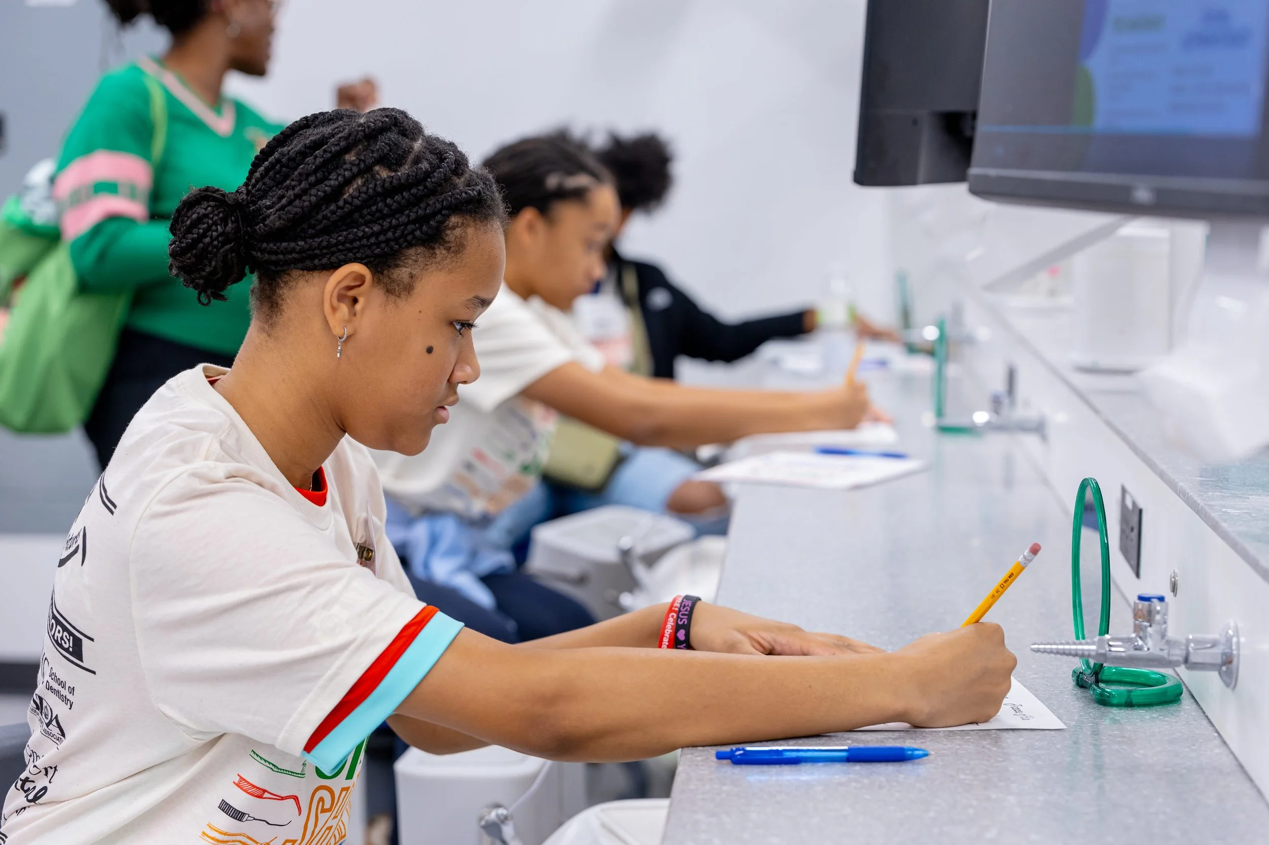 Dental Career Exploration-240673.jpg