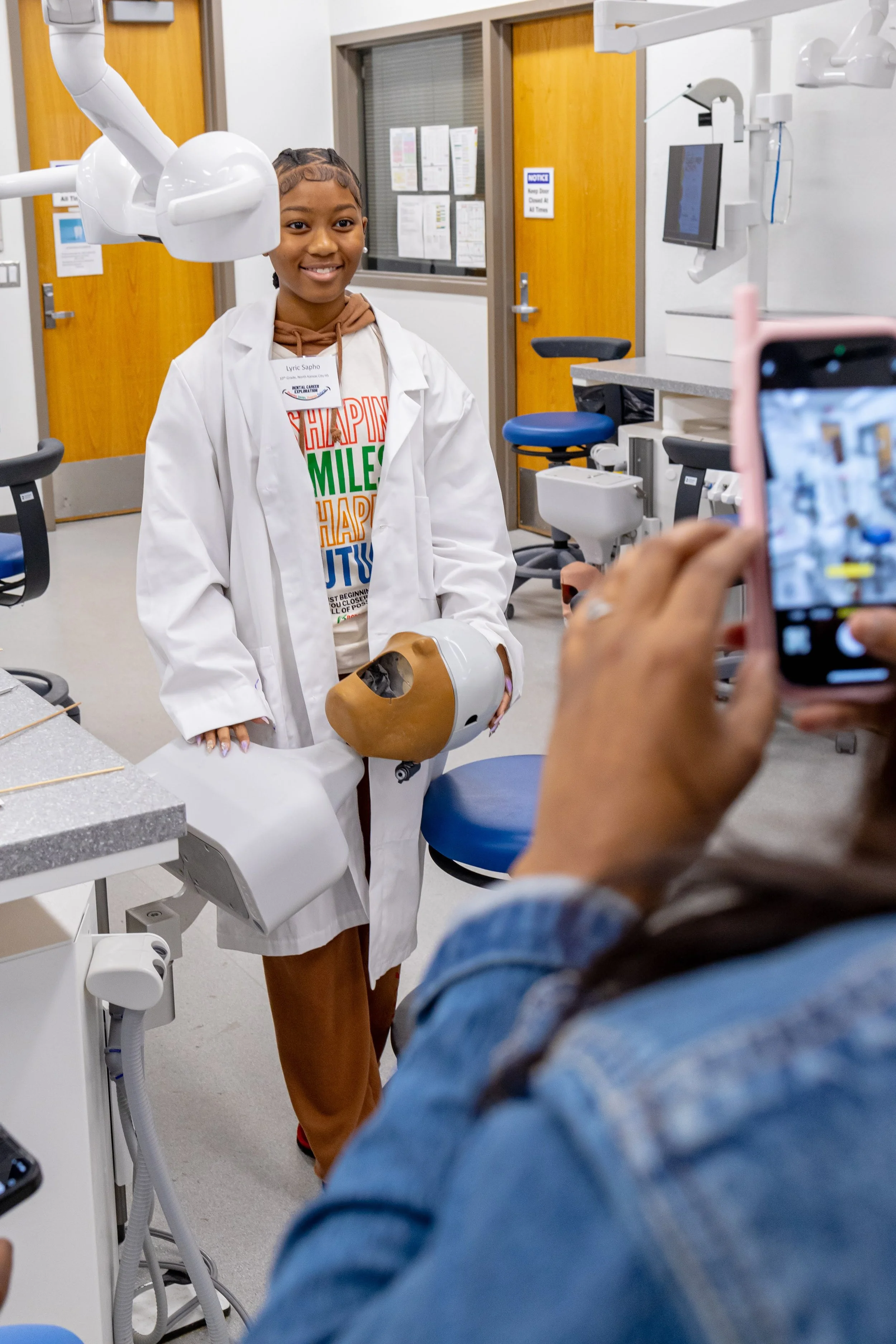 Dental Career Exploration-240935.jpg