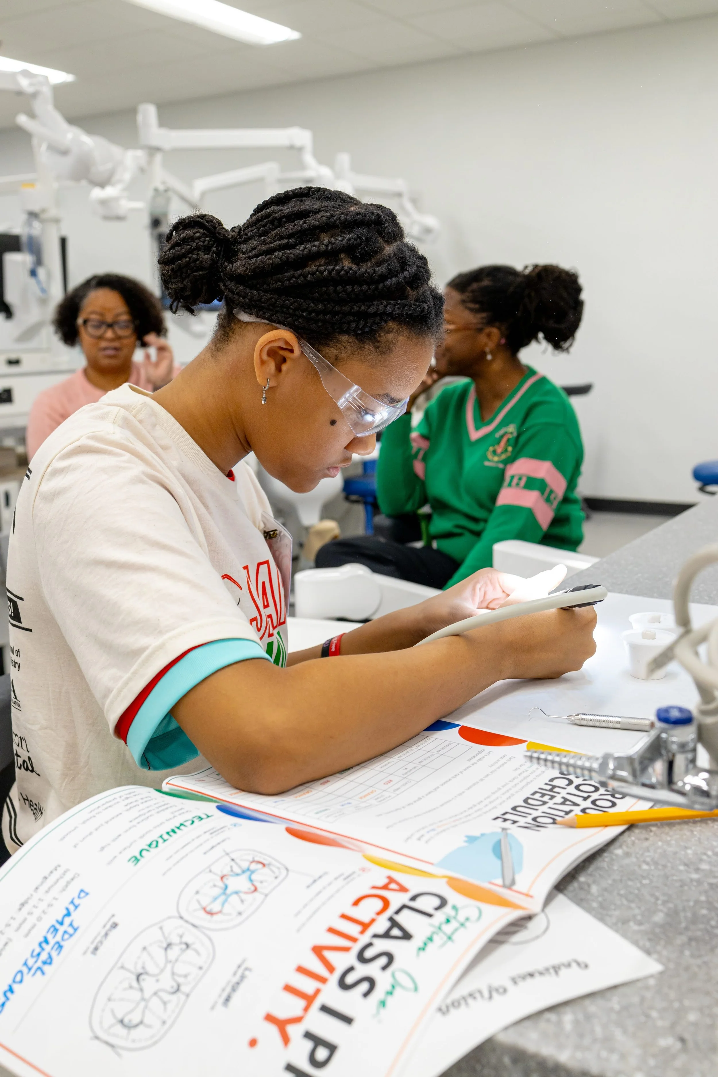 Dental Career Exploration-241048.jpg