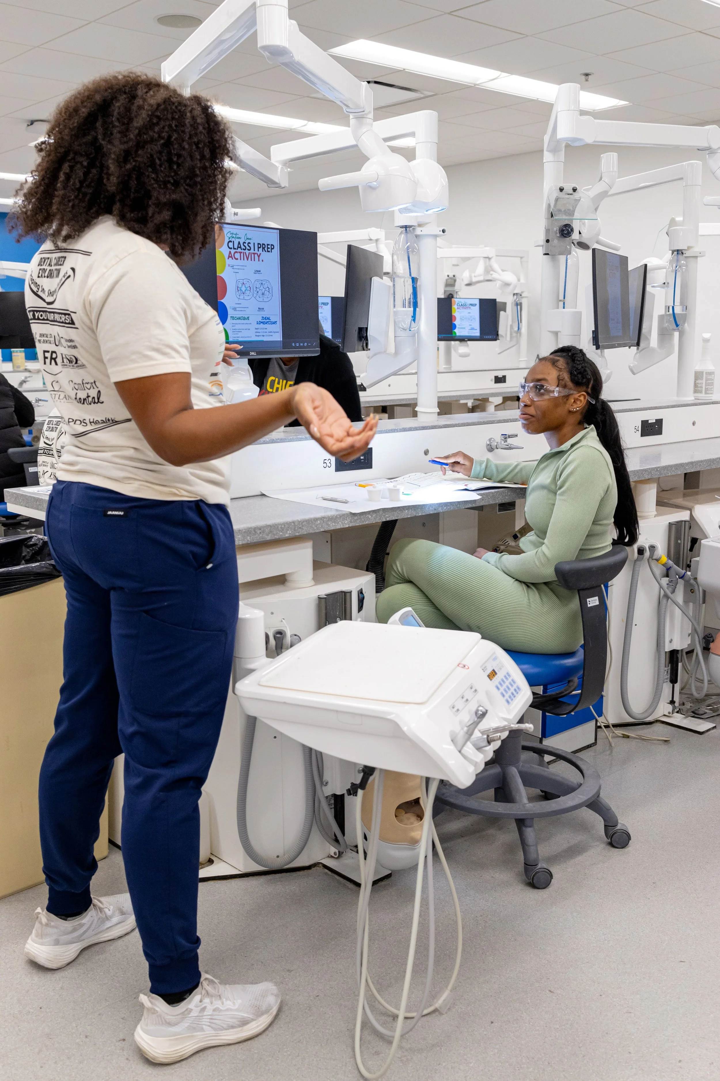 Dental Career Exploration-240978.jpg