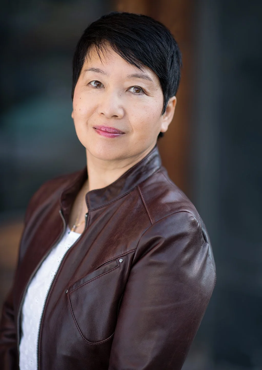 headshot of jacquelling