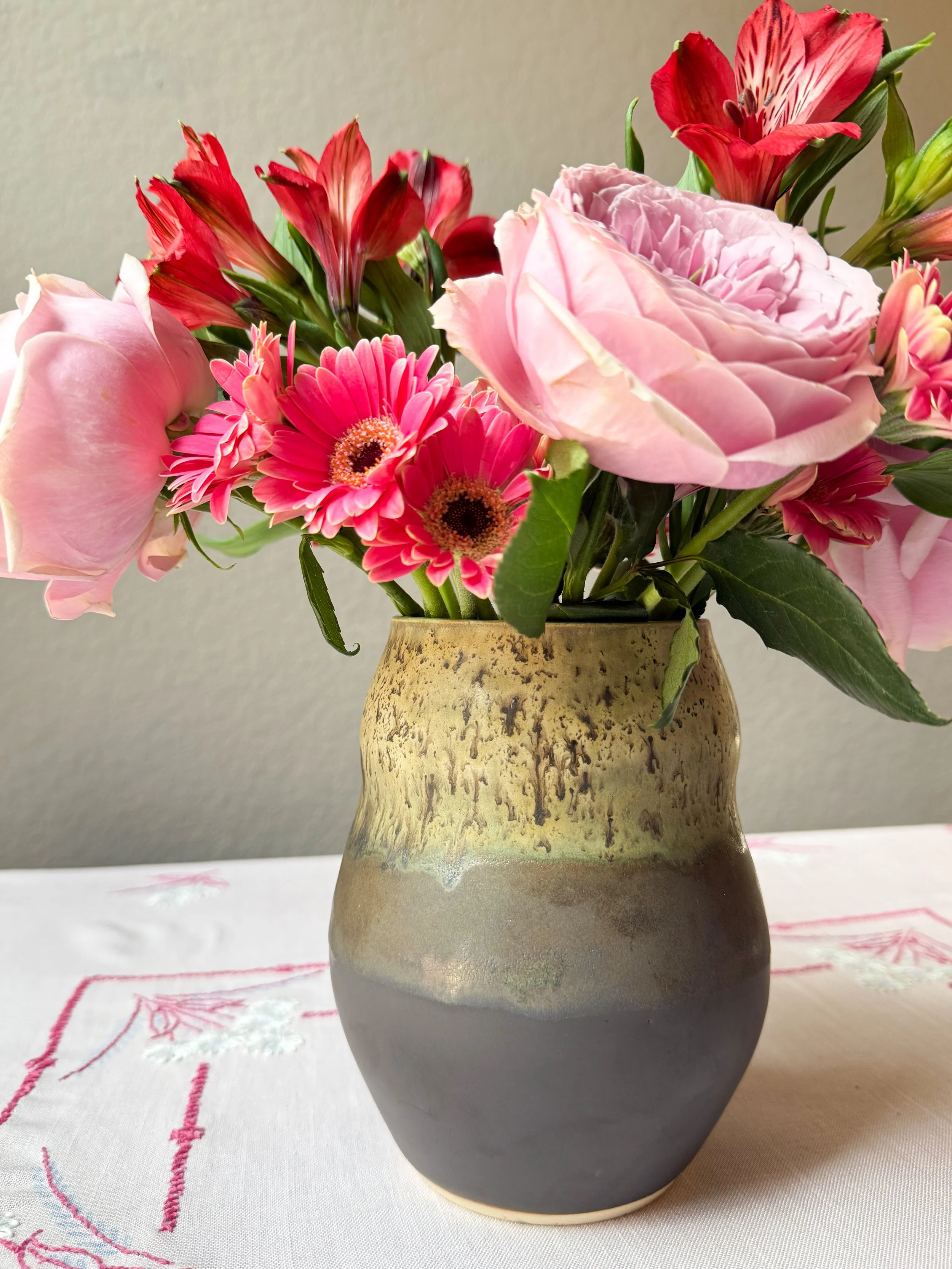 Gourd Vase - Speckled Walnut