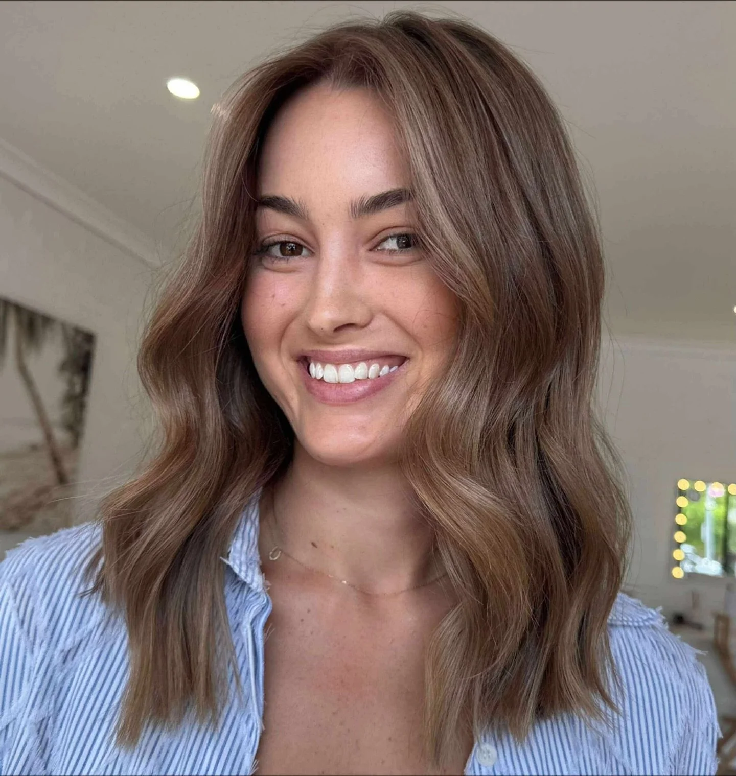 GROWN OUT BLONDE ➡️ LUXURY BRONDE ✨
Ready to elevate your blonde? Step into a rich, dimensional luxe bronde that blends seamlessly for that effortless glow! 
Created by Director @rene_arahair 🫶
Book now | Book online Link in Bio | Over the Phone