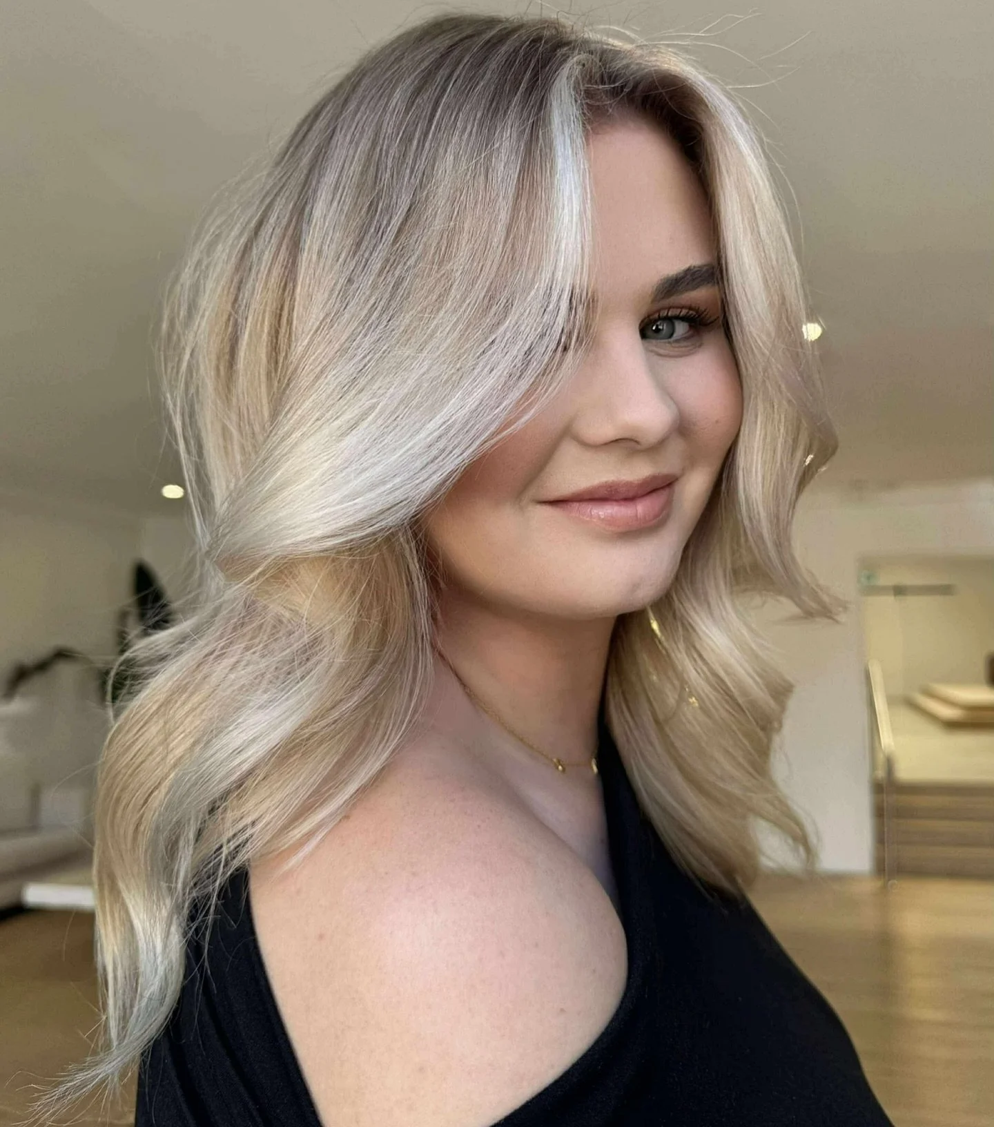 ✨BRONDE DREAMS MADE REAL✨ 
 This soft, dimensional transformation is the perfect balance of brightness and depth!

Created by Director @ash_arahair 🫶

Whether you&rsquo;re looking to soften your blonde or brighten your brunette, our custom colour wo