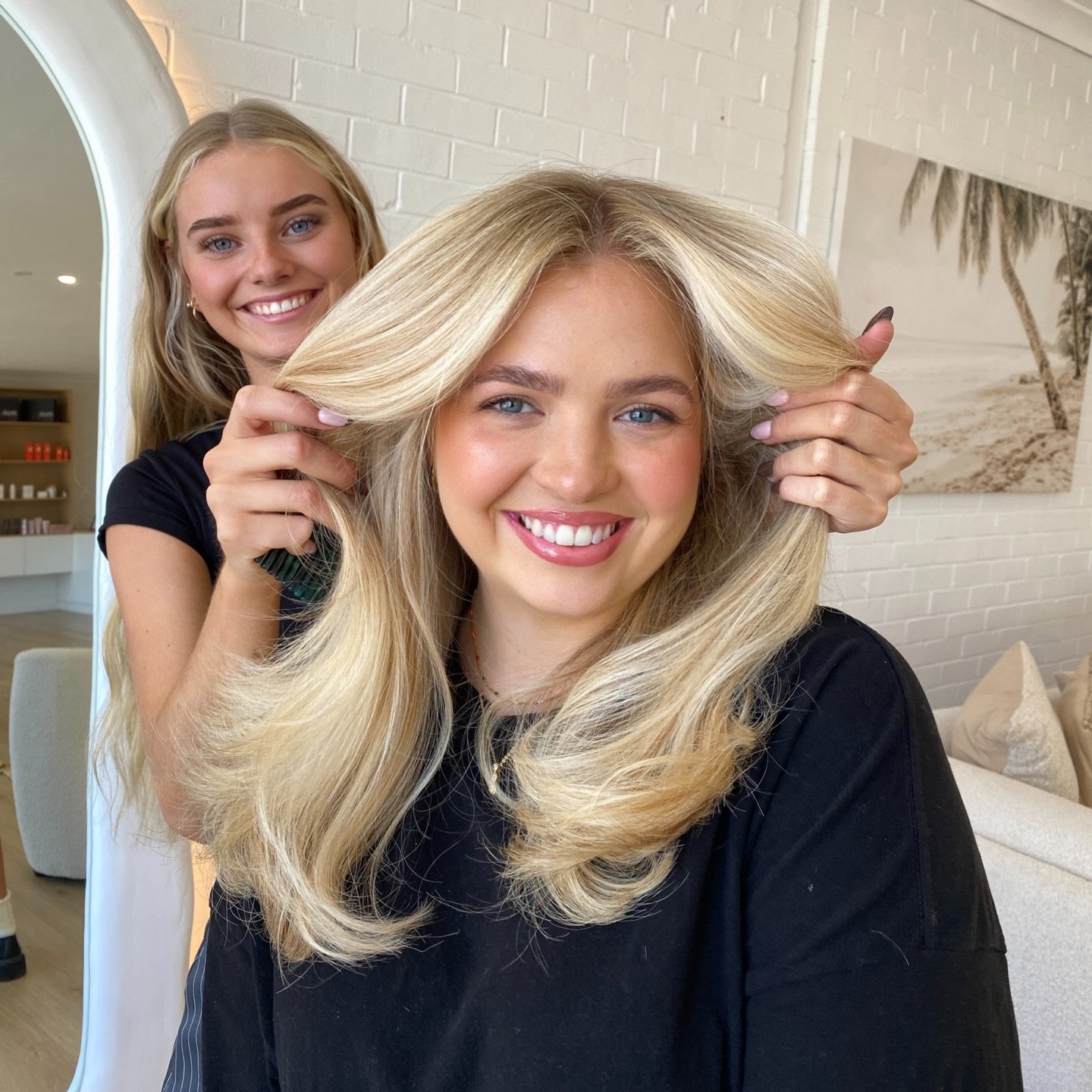 BLONDE BABES, YOUR SEASON STARTS NOW ☀️🤎

Our Ultimate Blonde Babe Bundle is officially LIVE and it is packed with over $650 worth of premium colour and care, all for only $479.

Full head foils, Metal Detox protection, a high shine gloss, advanced 